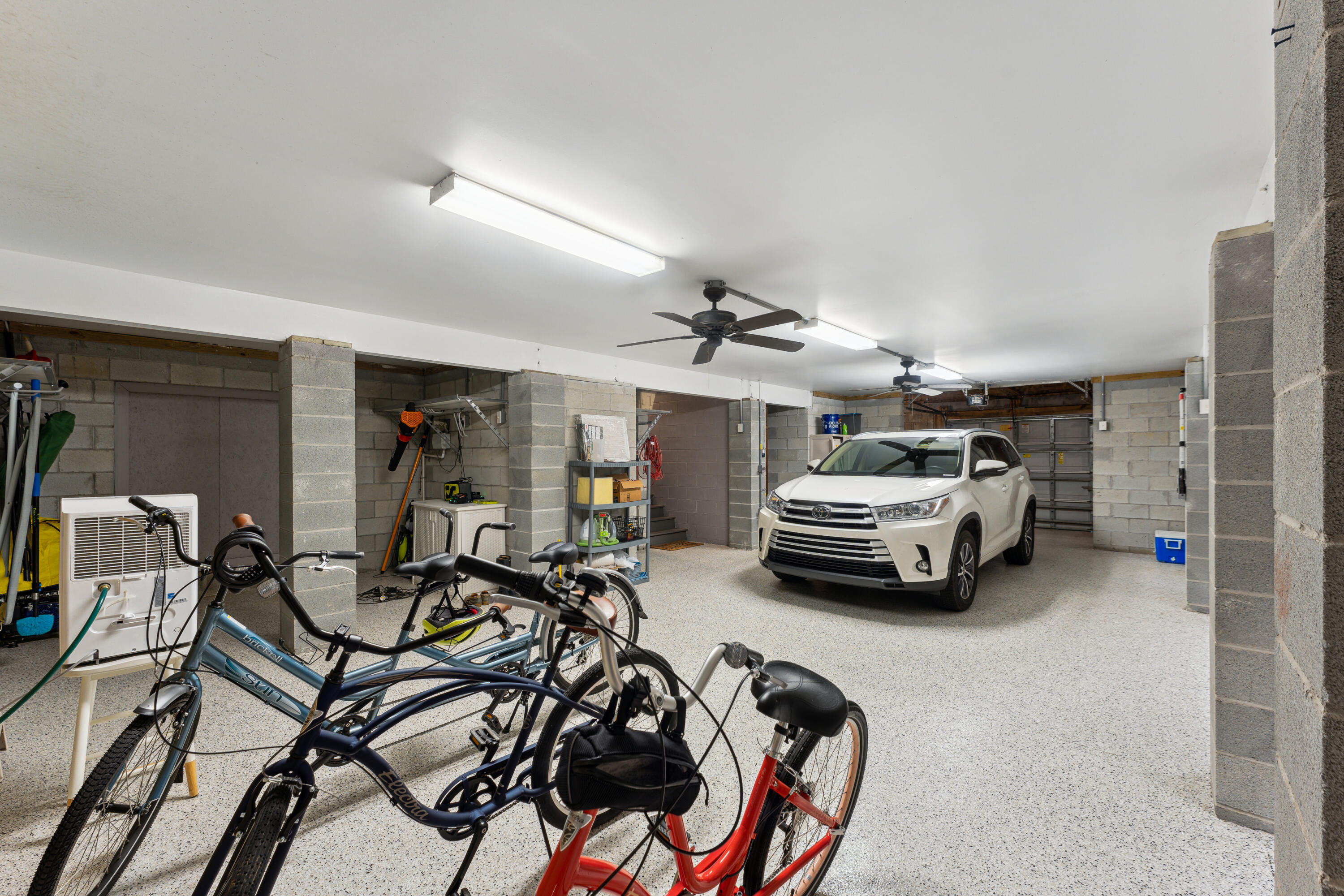 4009 Bridle Trail Drive