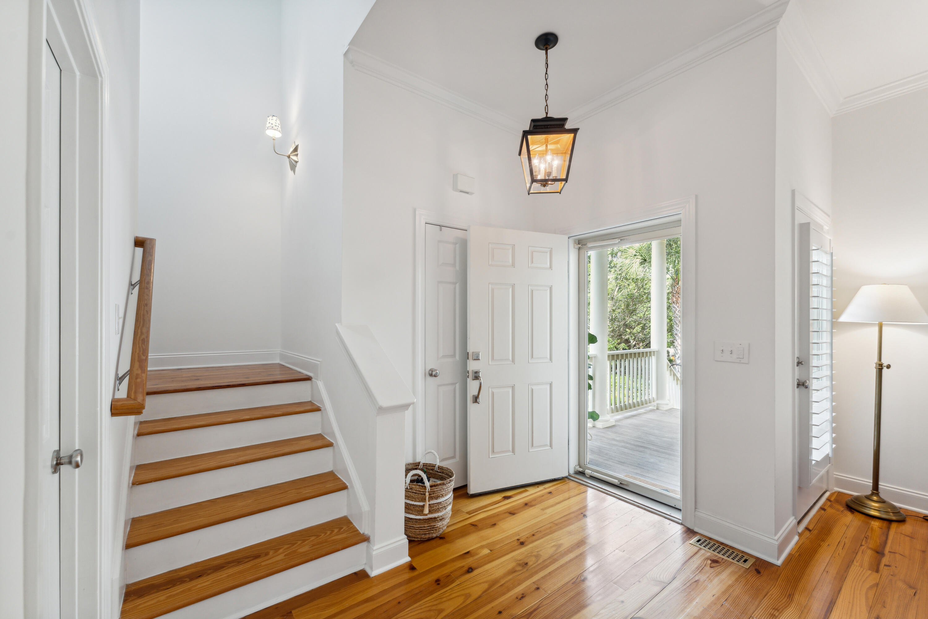 4009 Bridle Trail Drive