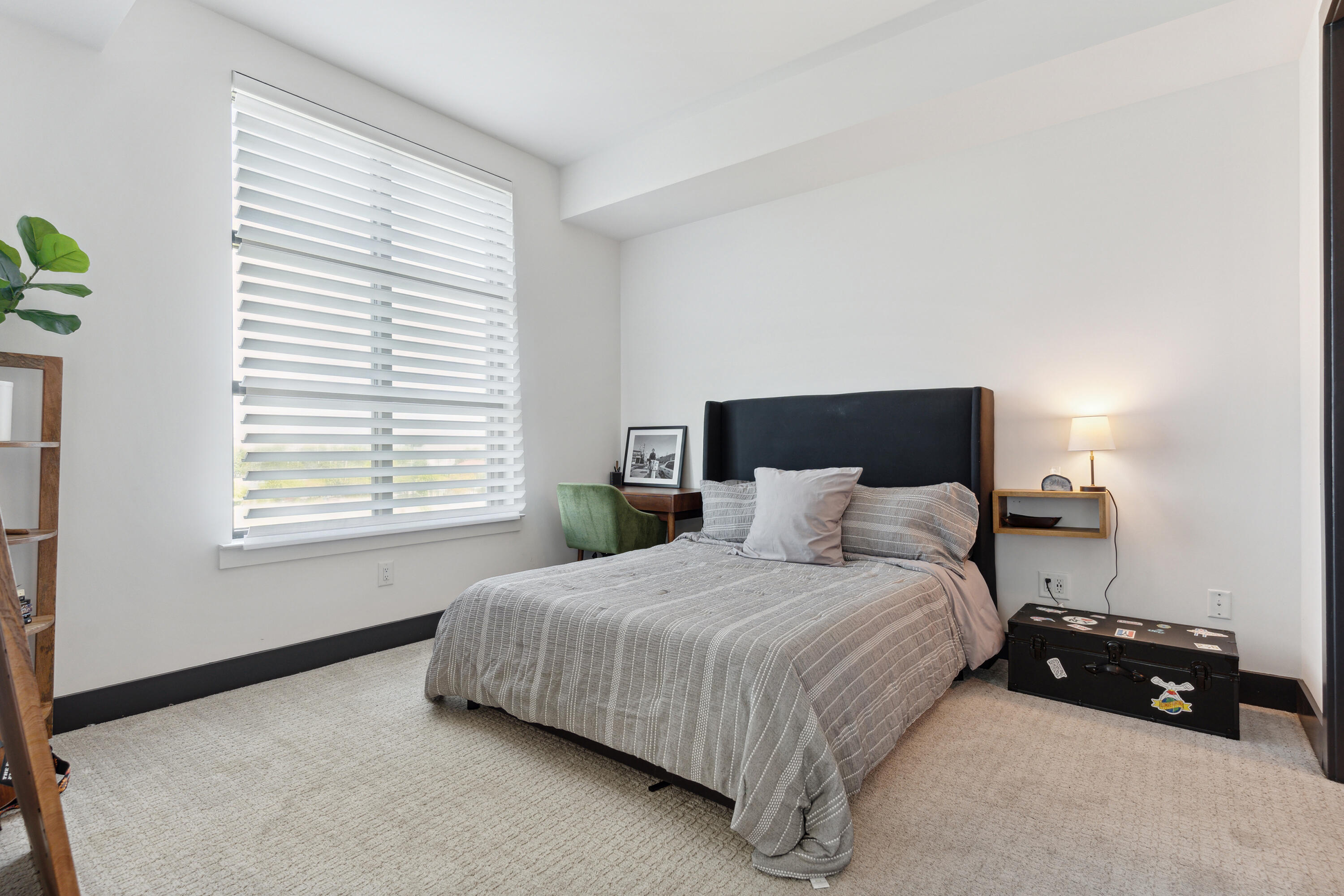 5 Gadsdenboro Street # 414