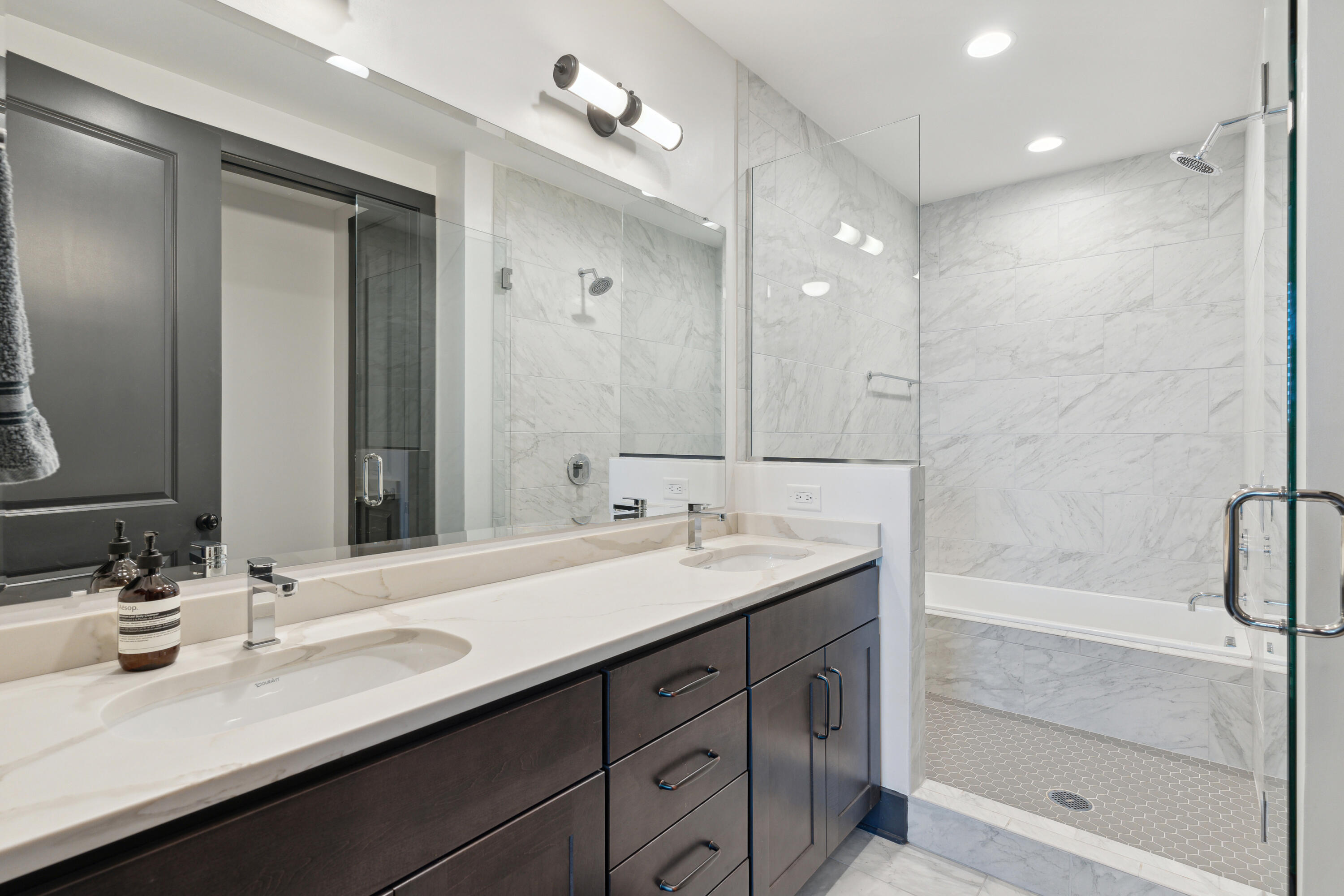 5 Gadsdenboro Street # 414