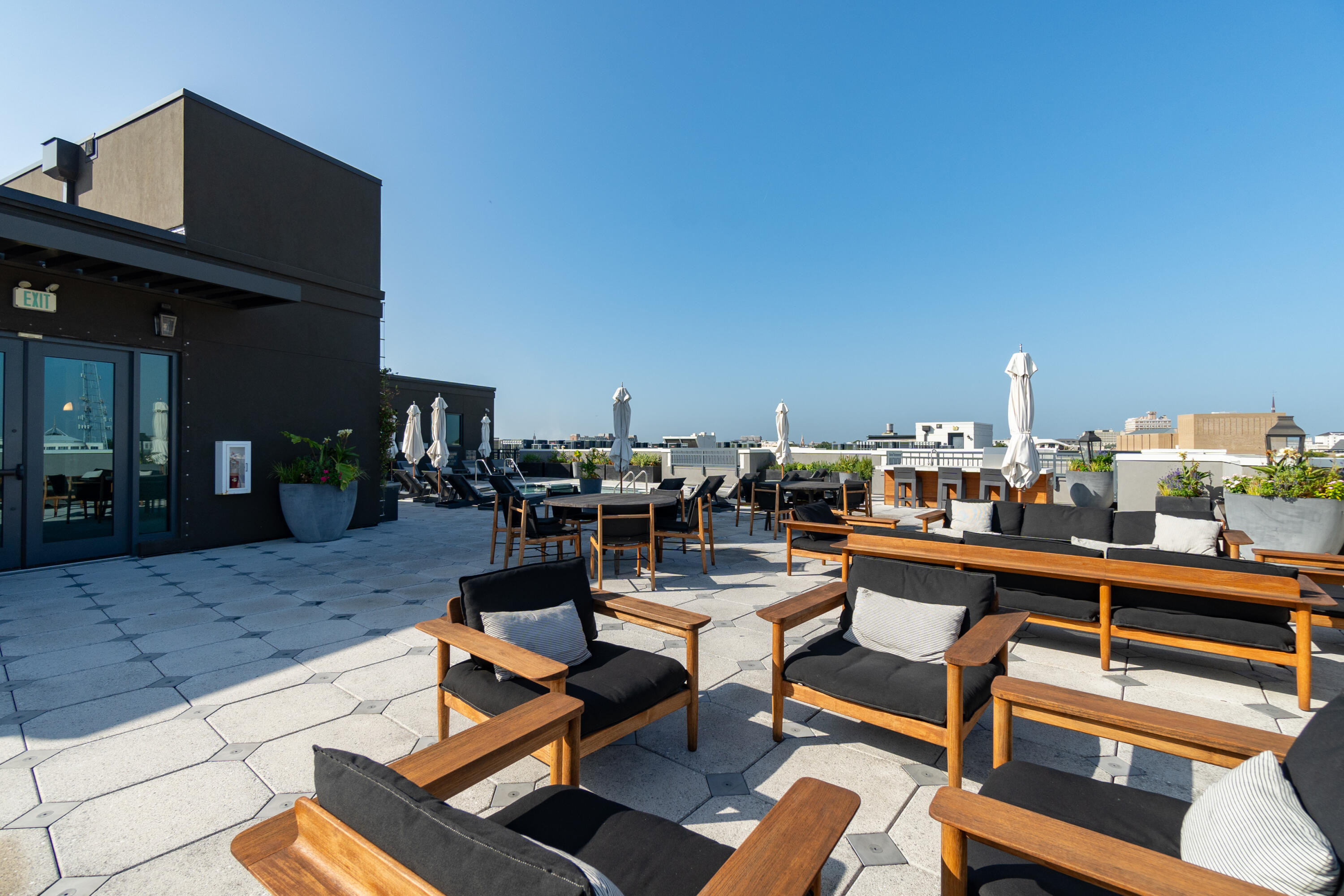 5 Gadsdenboro Street # 414