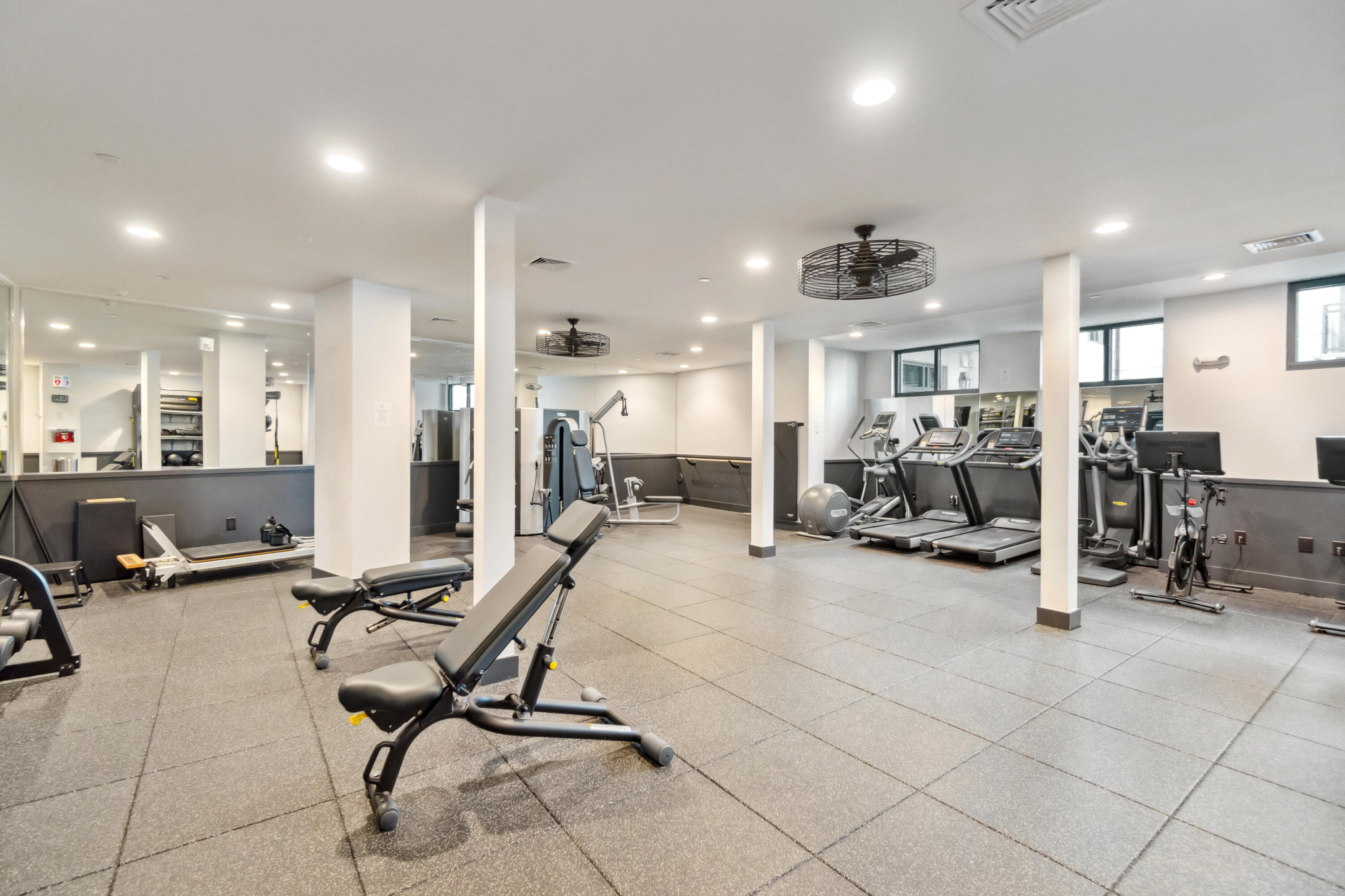 5 Gadsdenboro Street # 414