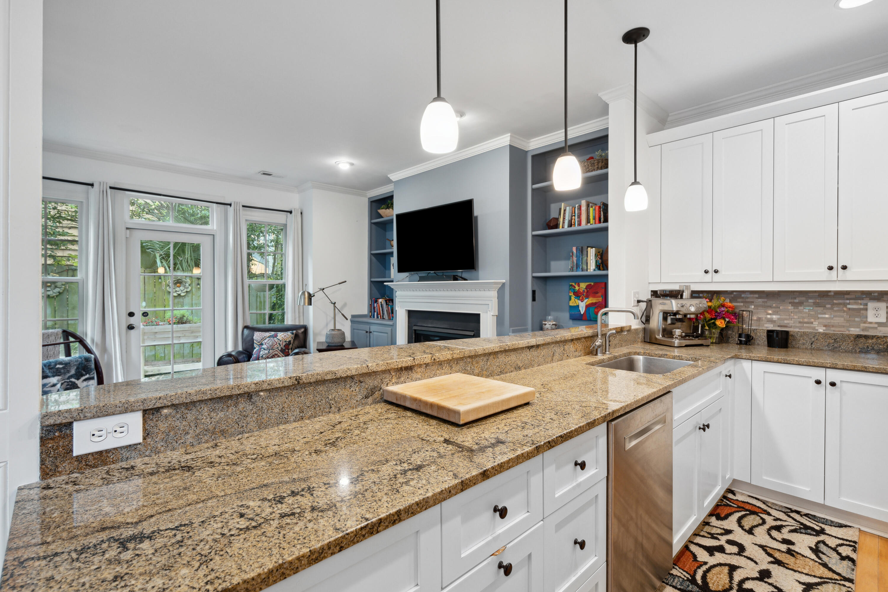152 Spring Street Unit: E