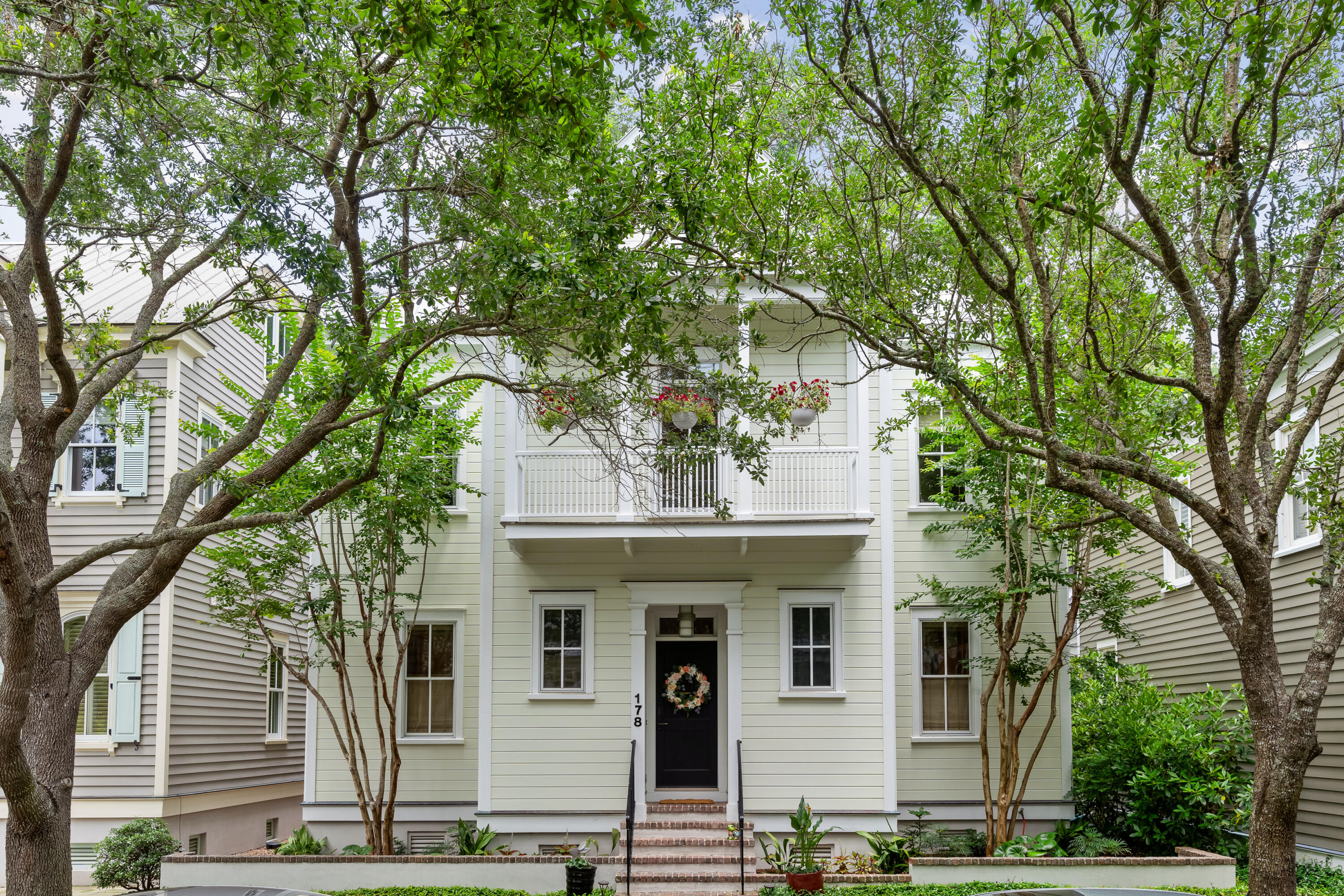 178 Ionsborough Street