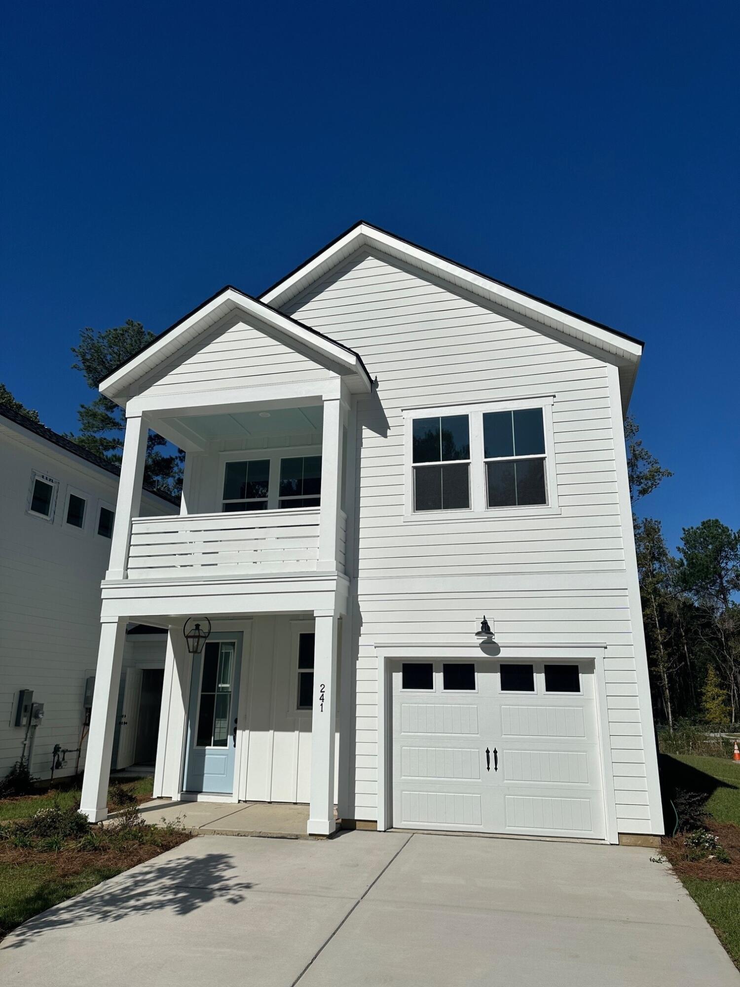 241 Claret Cup Way