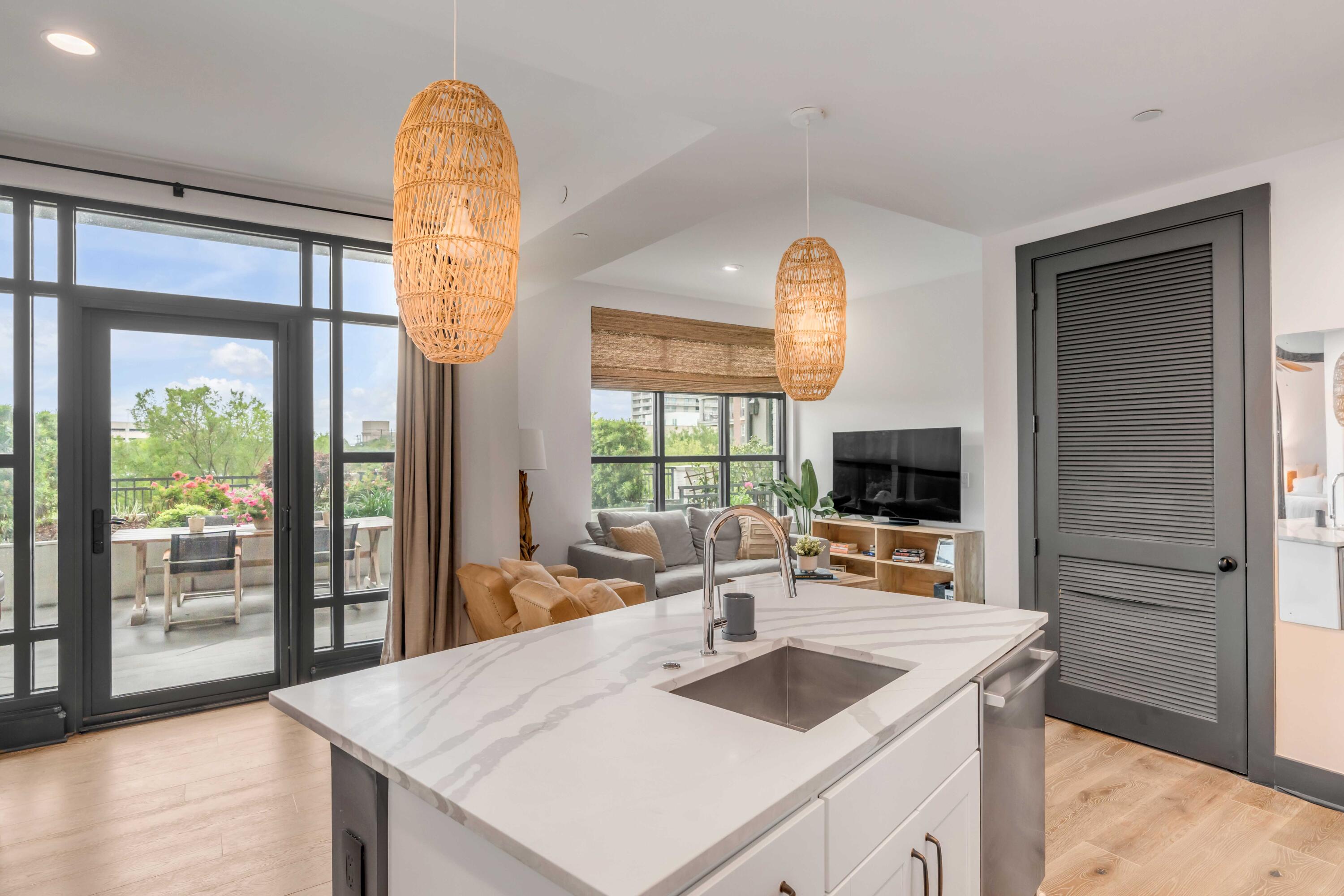 5 Gadsdenboro Street # 201