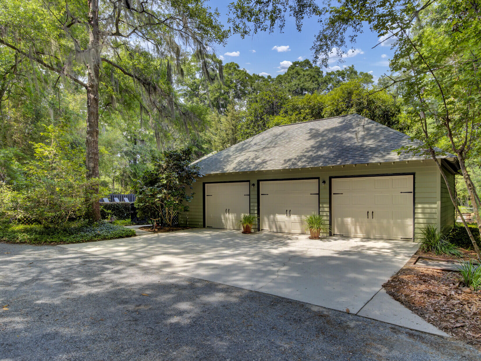 26 Middleton Oaks Road