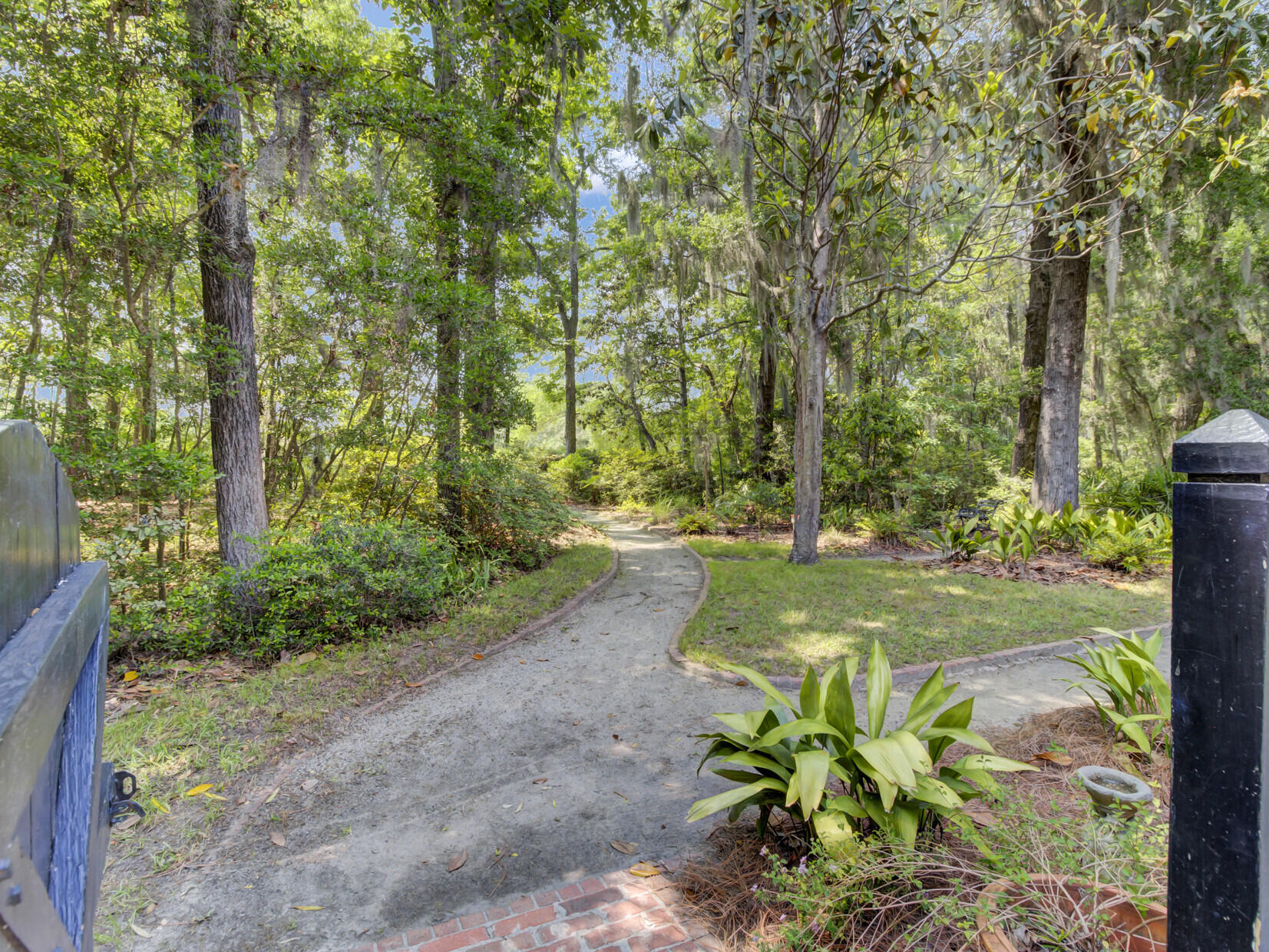 26 Middleton Oaks Road