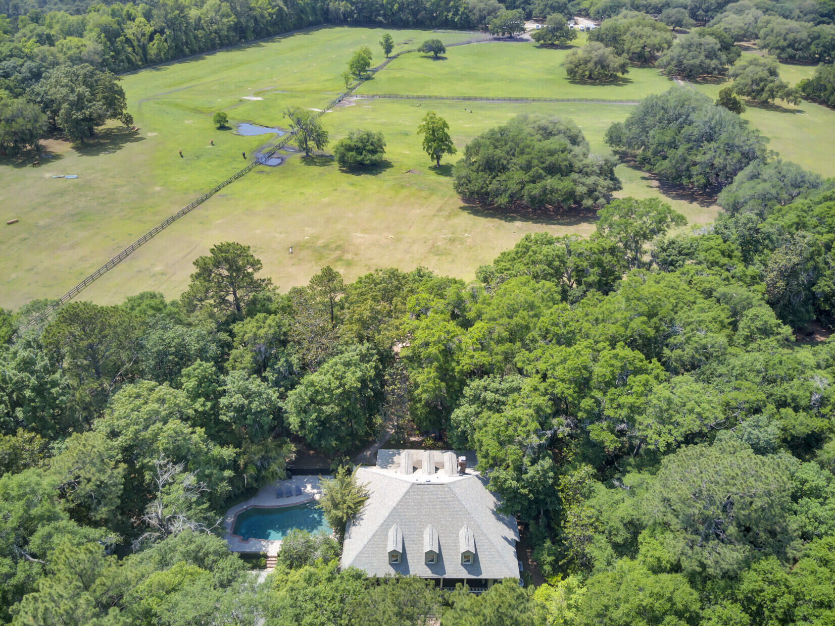 26 Middleton Oaks Road