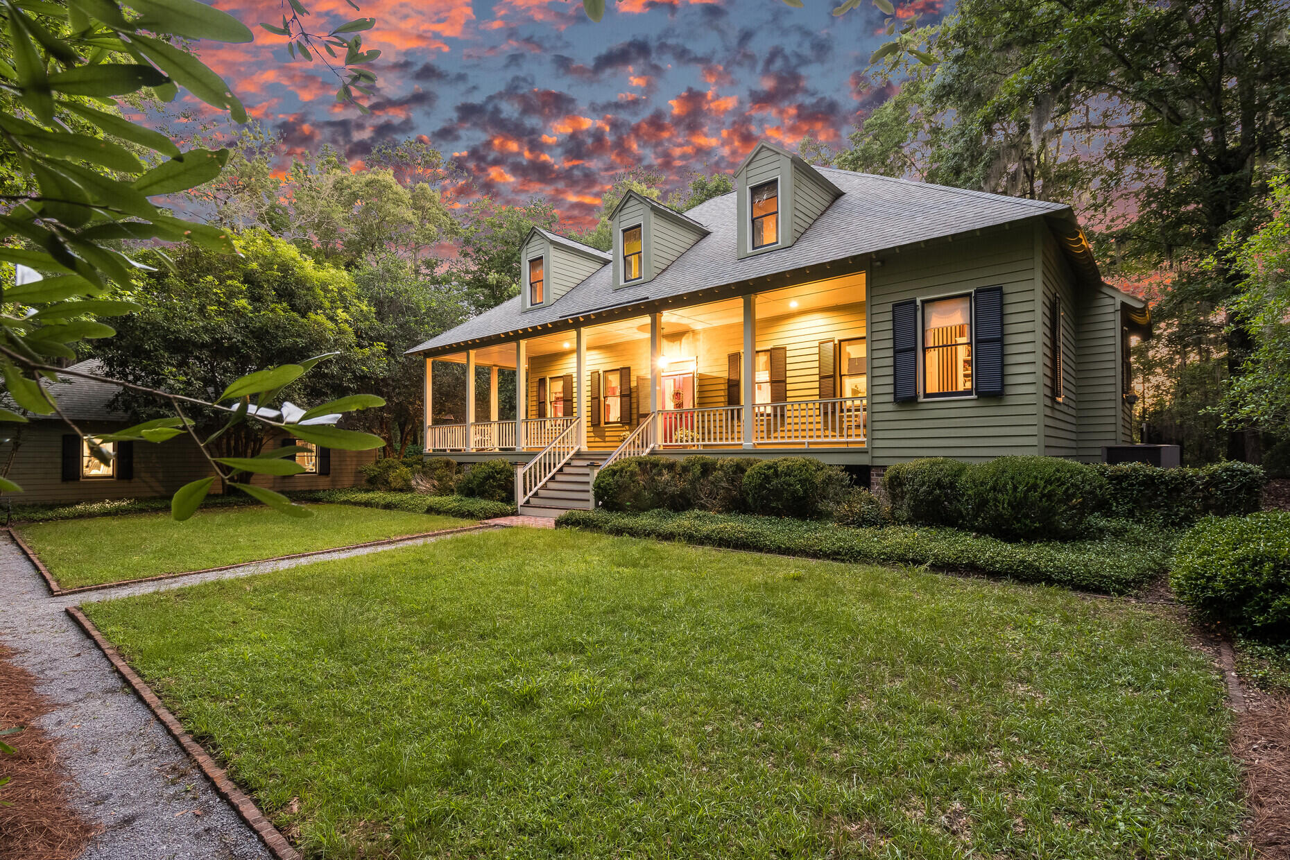26 Middleton Oaks Road