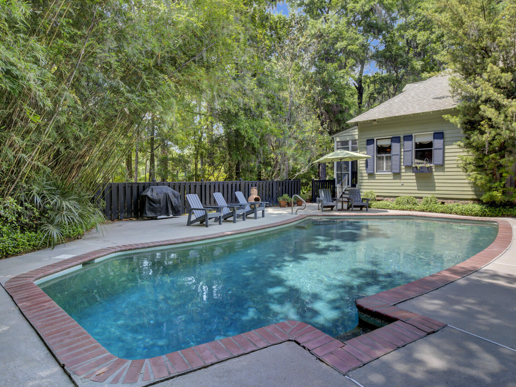 26 Middleton Oaks Road