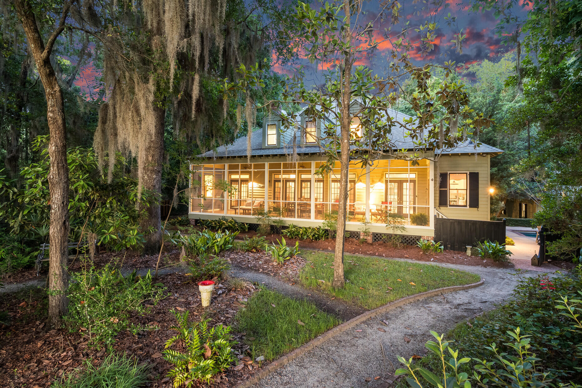 26 Middleton Oaks Road