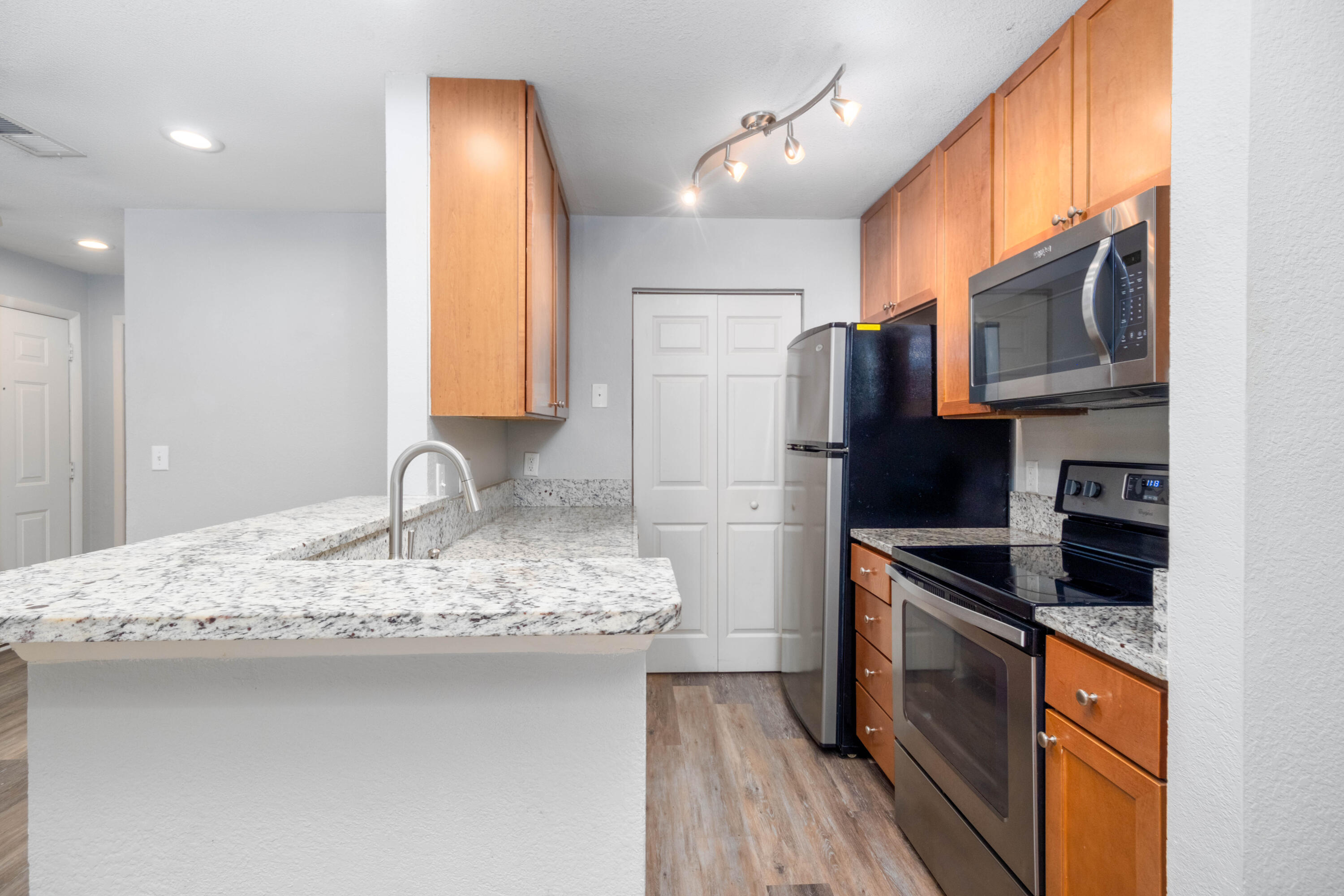 264 Alexandra Drive # 16