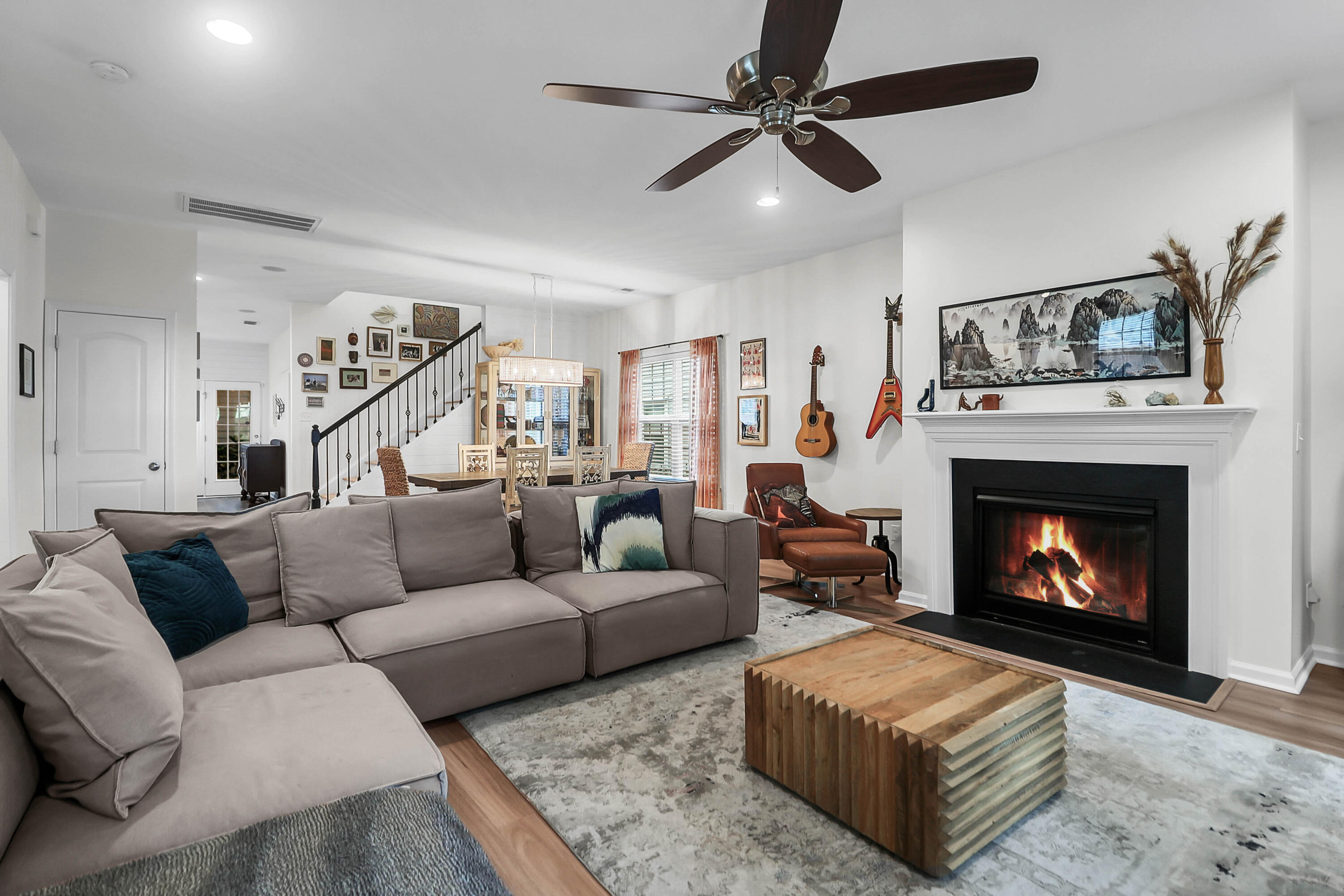 3166 Riverine View