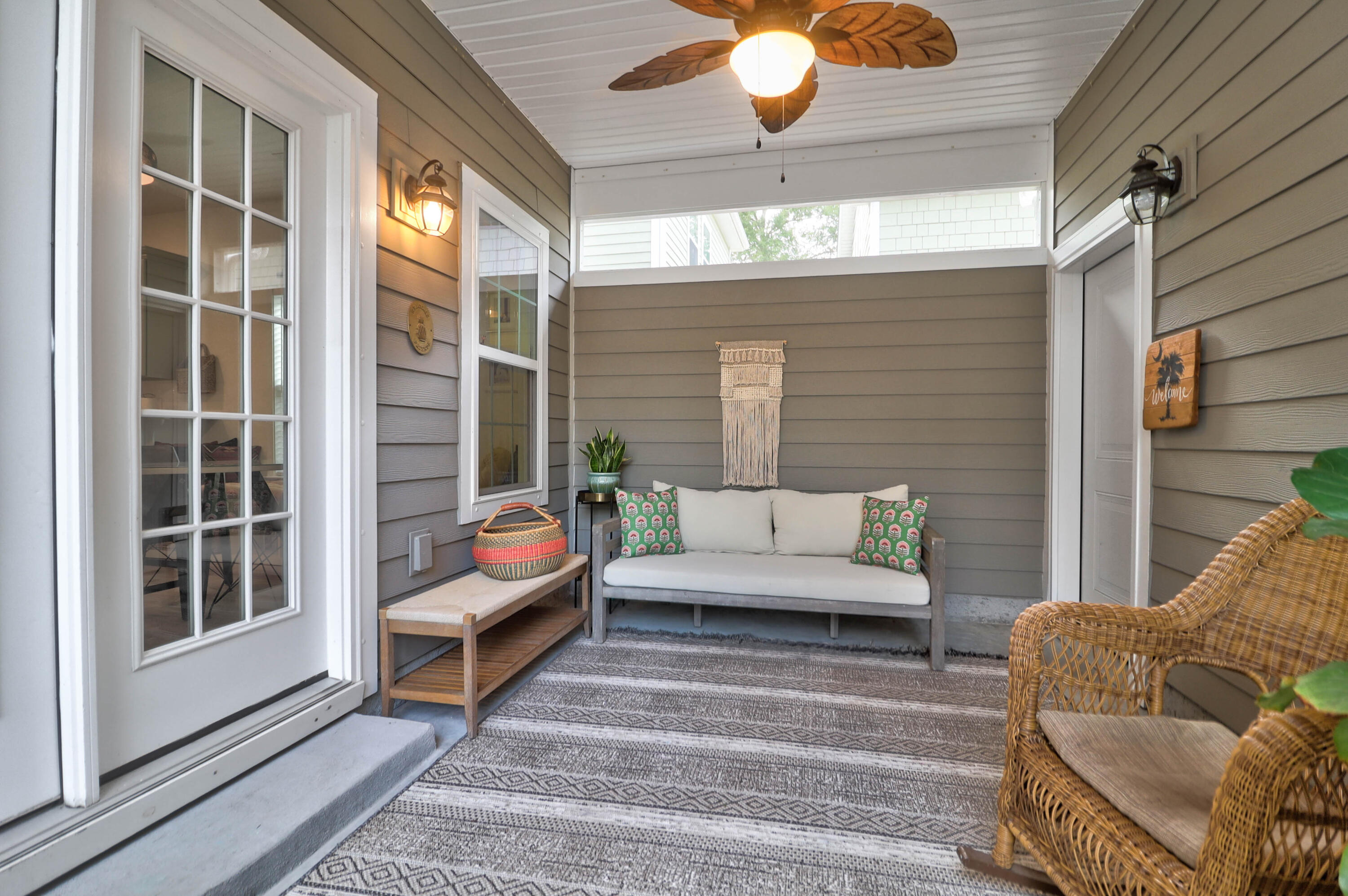 3166 Riverine View