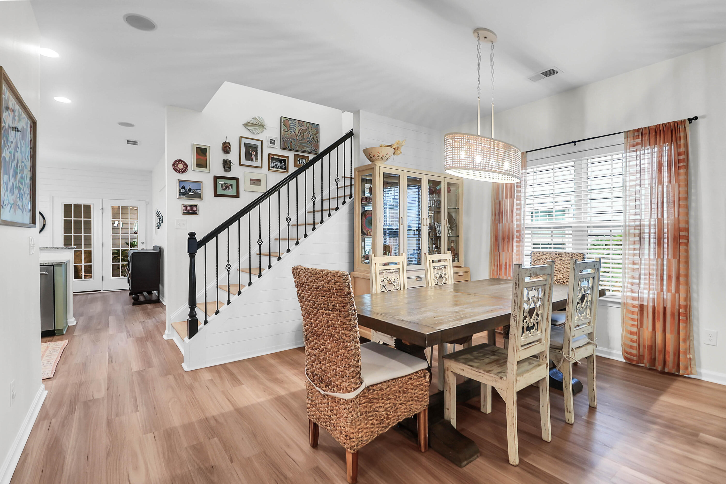 3166 Riverine View
