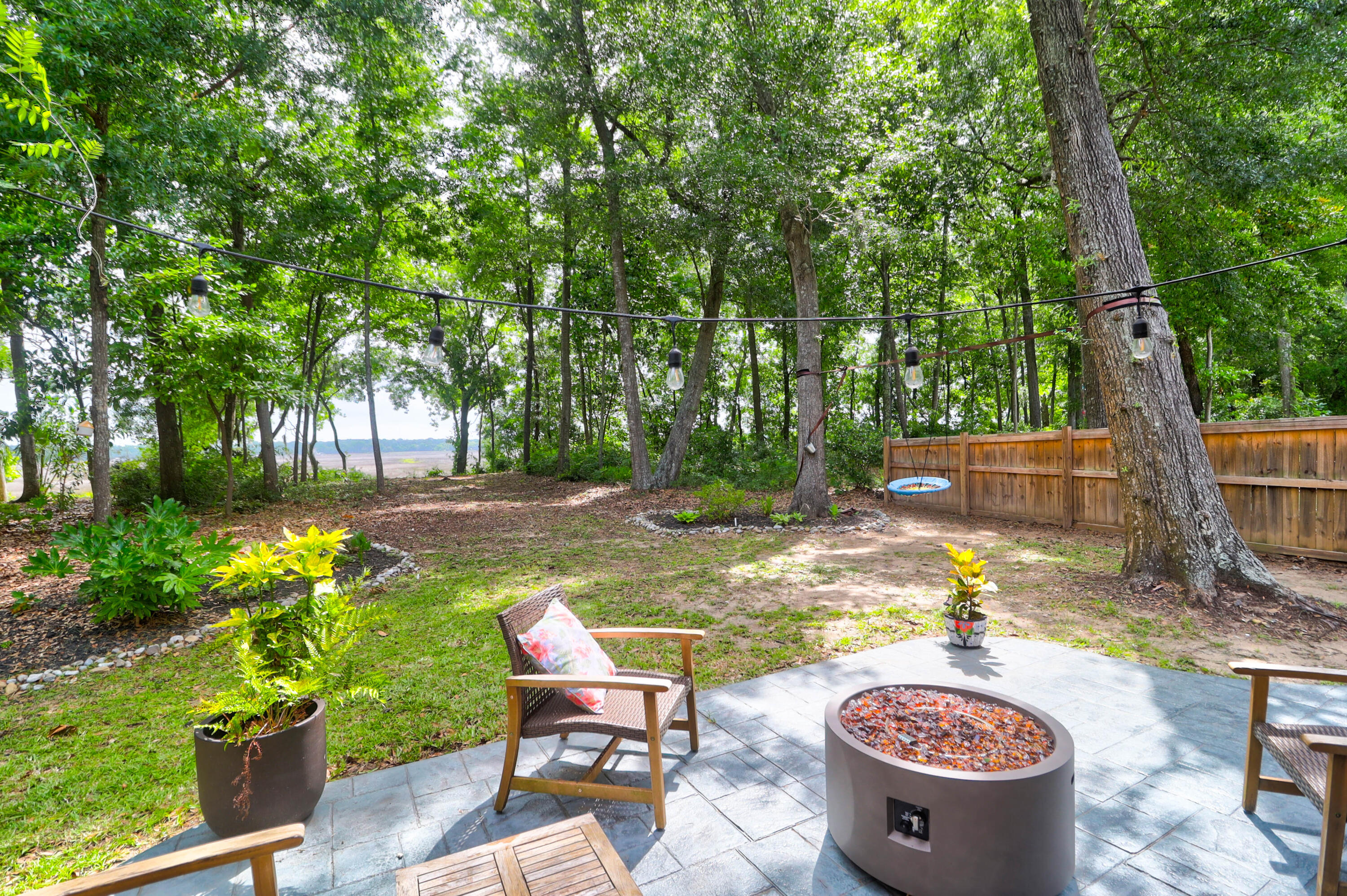 3166 Riverine View
