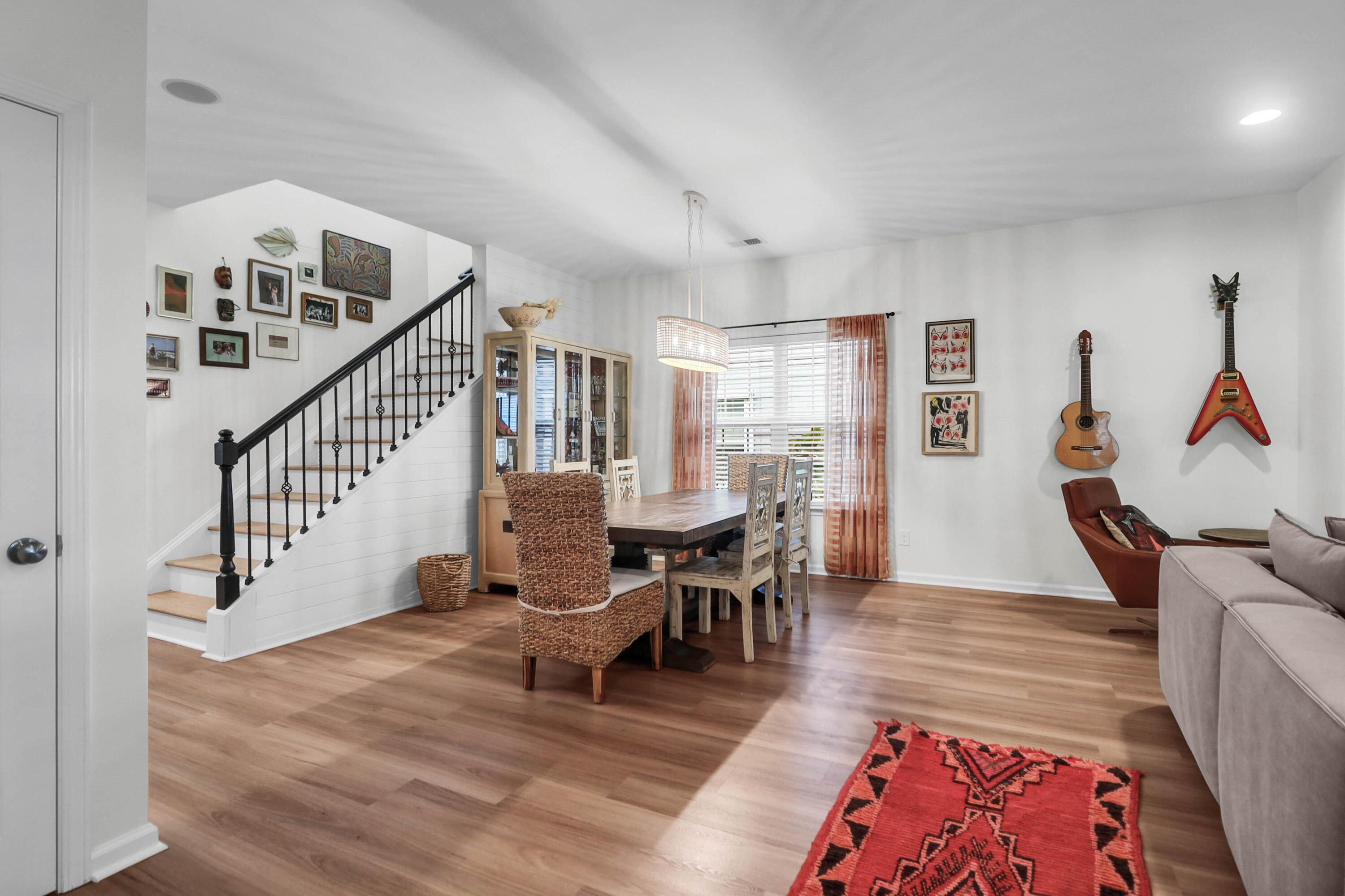 3166 Riverine View
