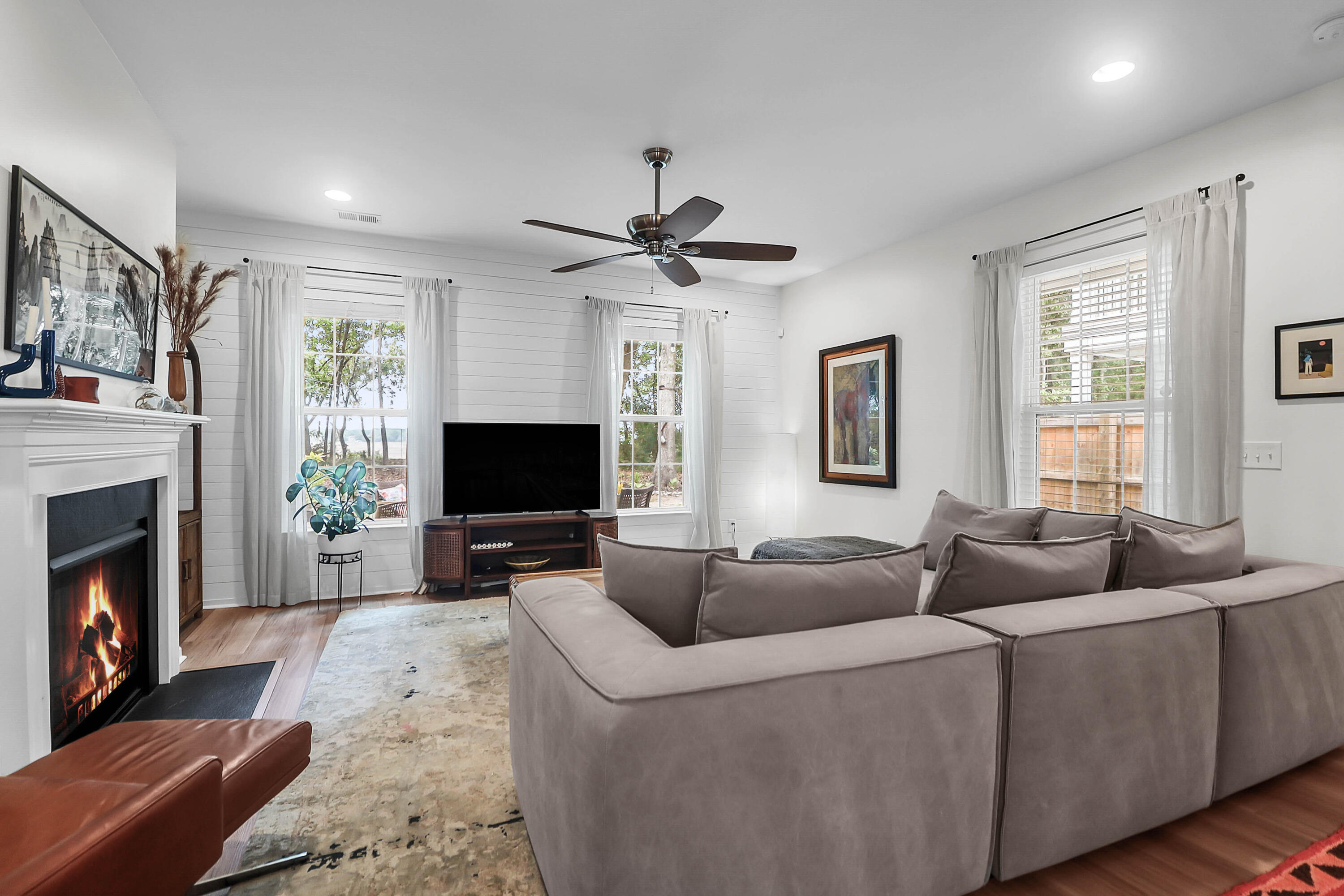 3166 Riverine View