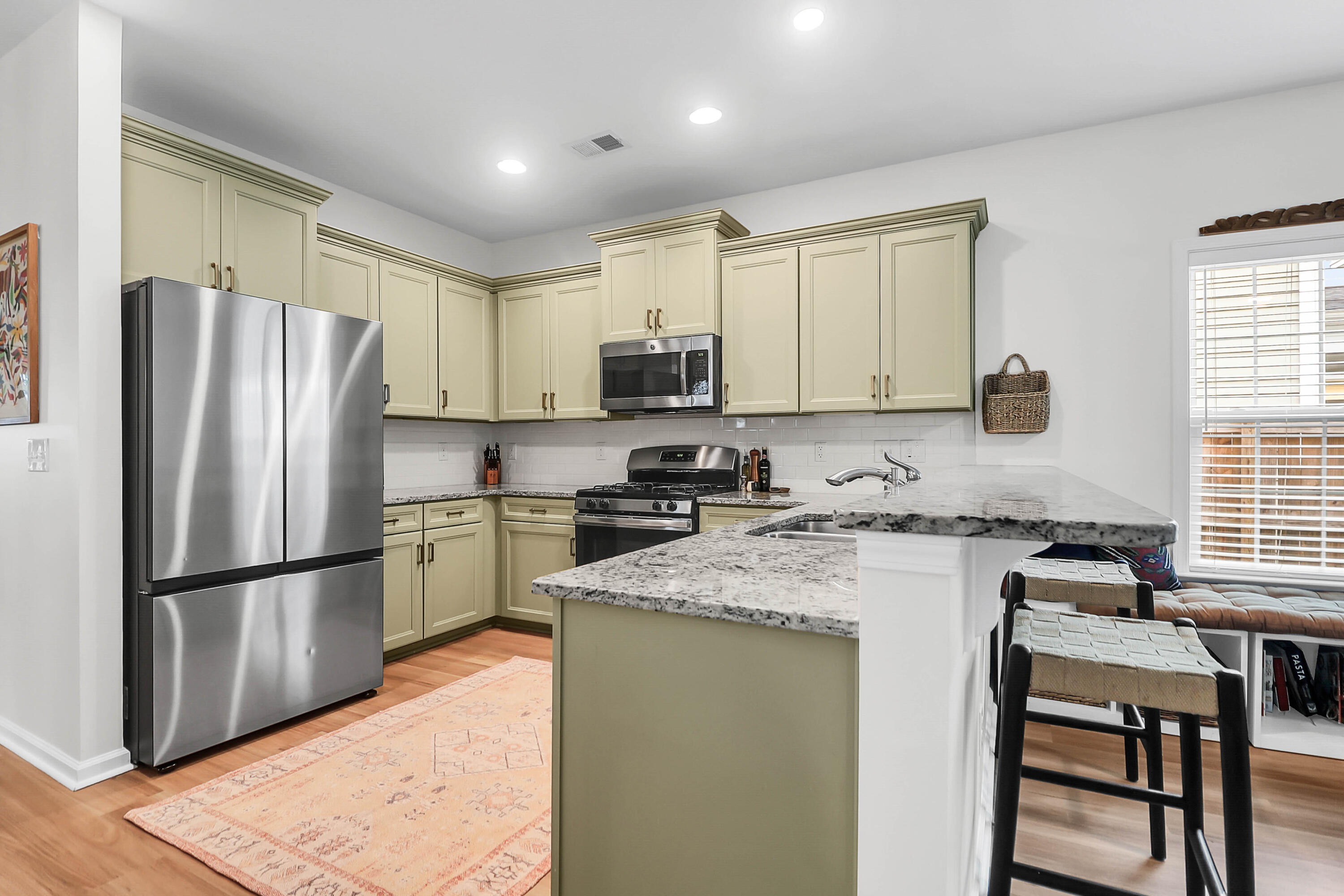 3166 Riverine View