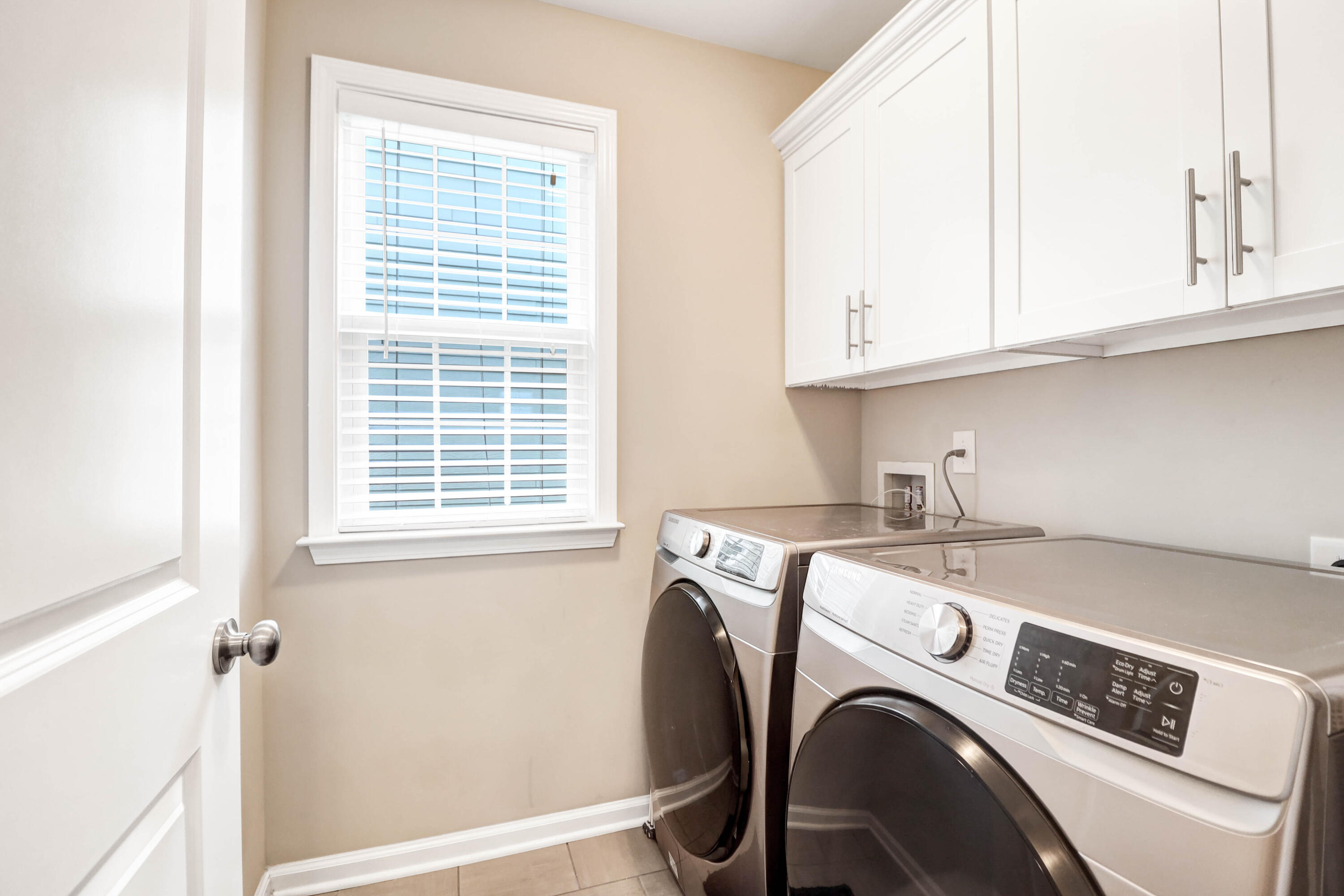 3166 Riverine View