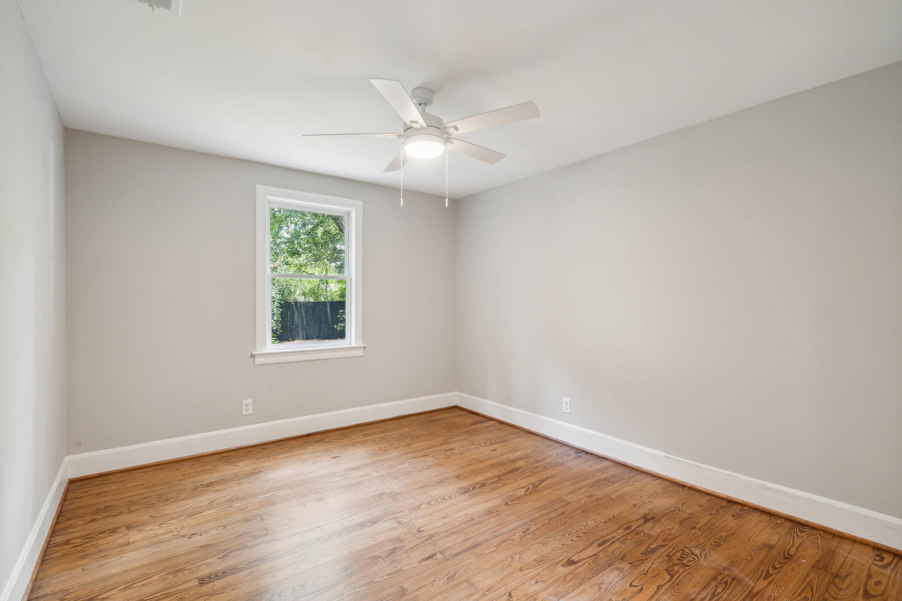 10 Live Oak Avenue