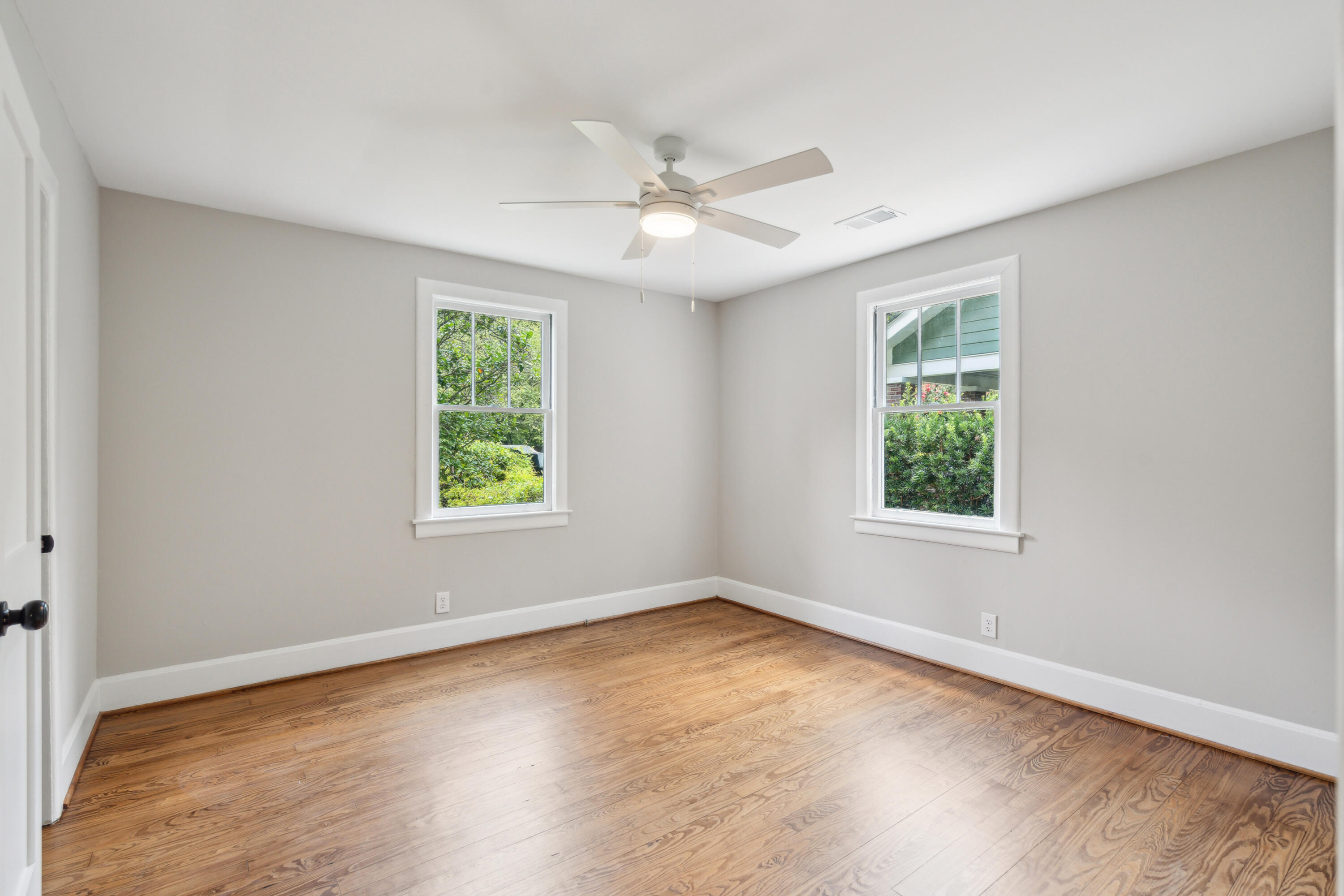 10 Live Oak Avenue