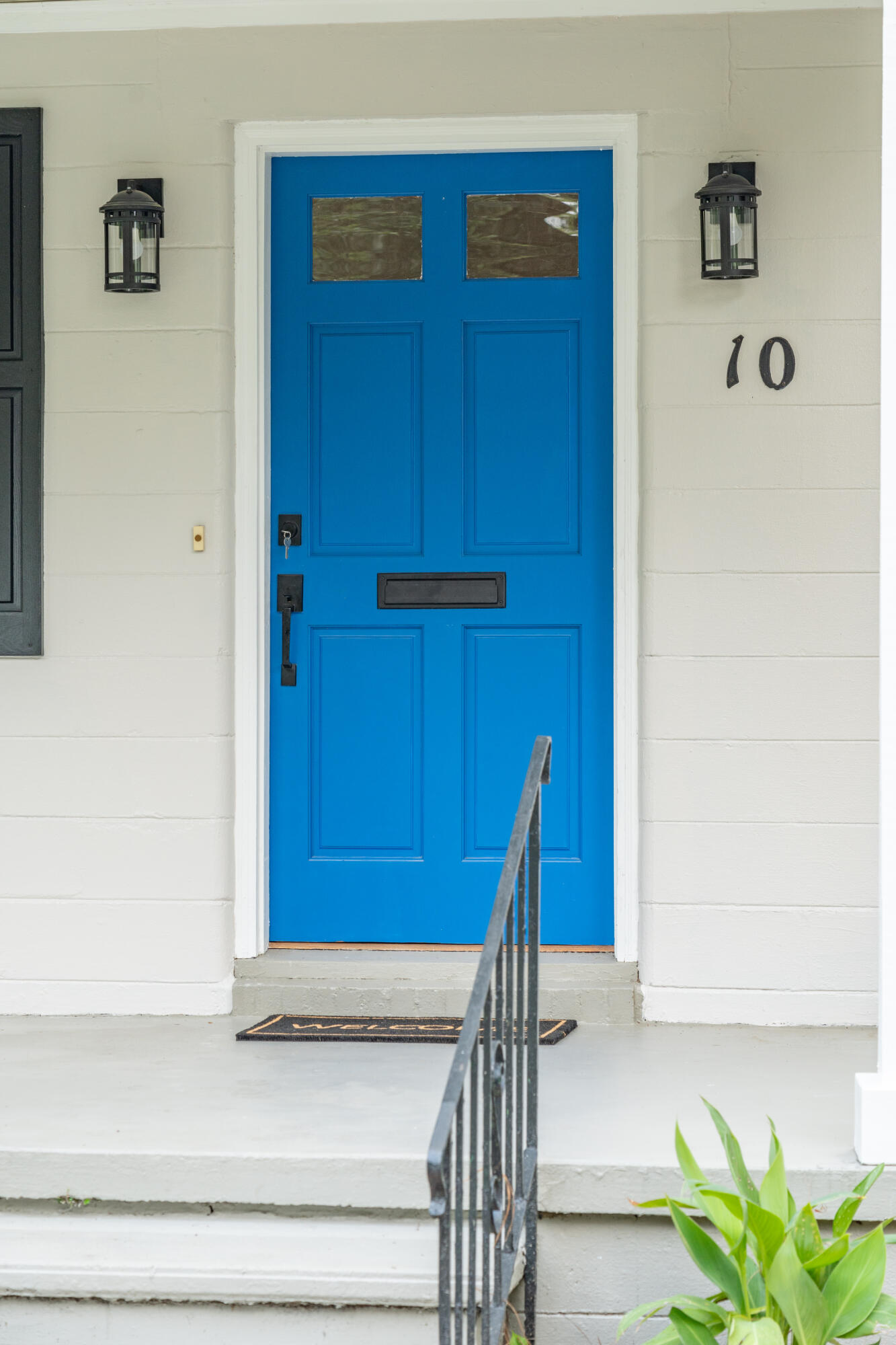 10 Live Oak Avenue