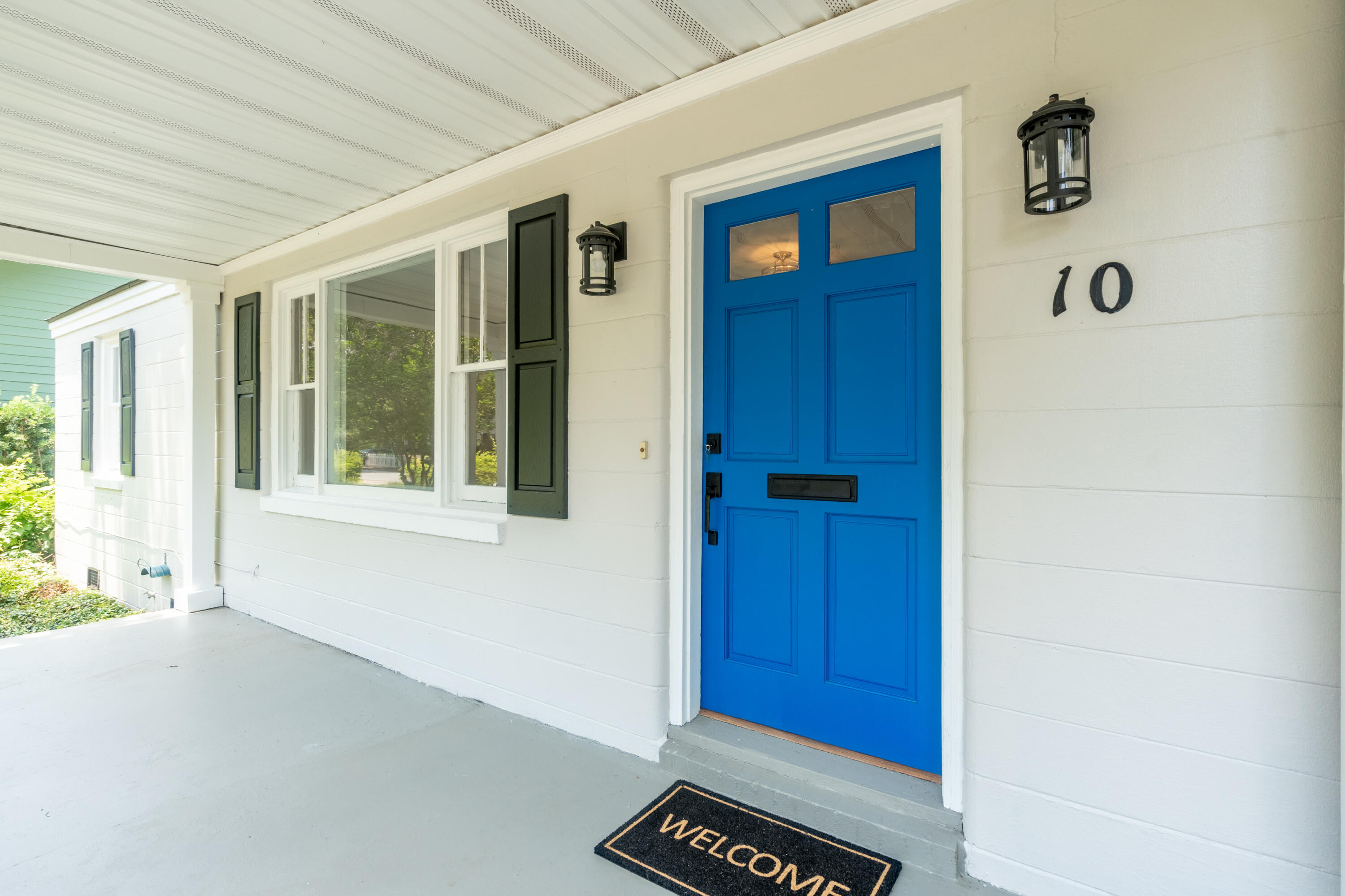 10 Live Oak Avenue