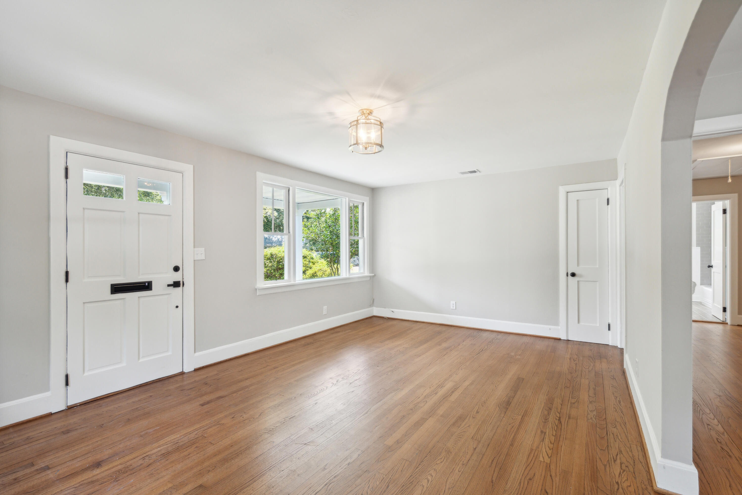 10 Live Oak Avenue