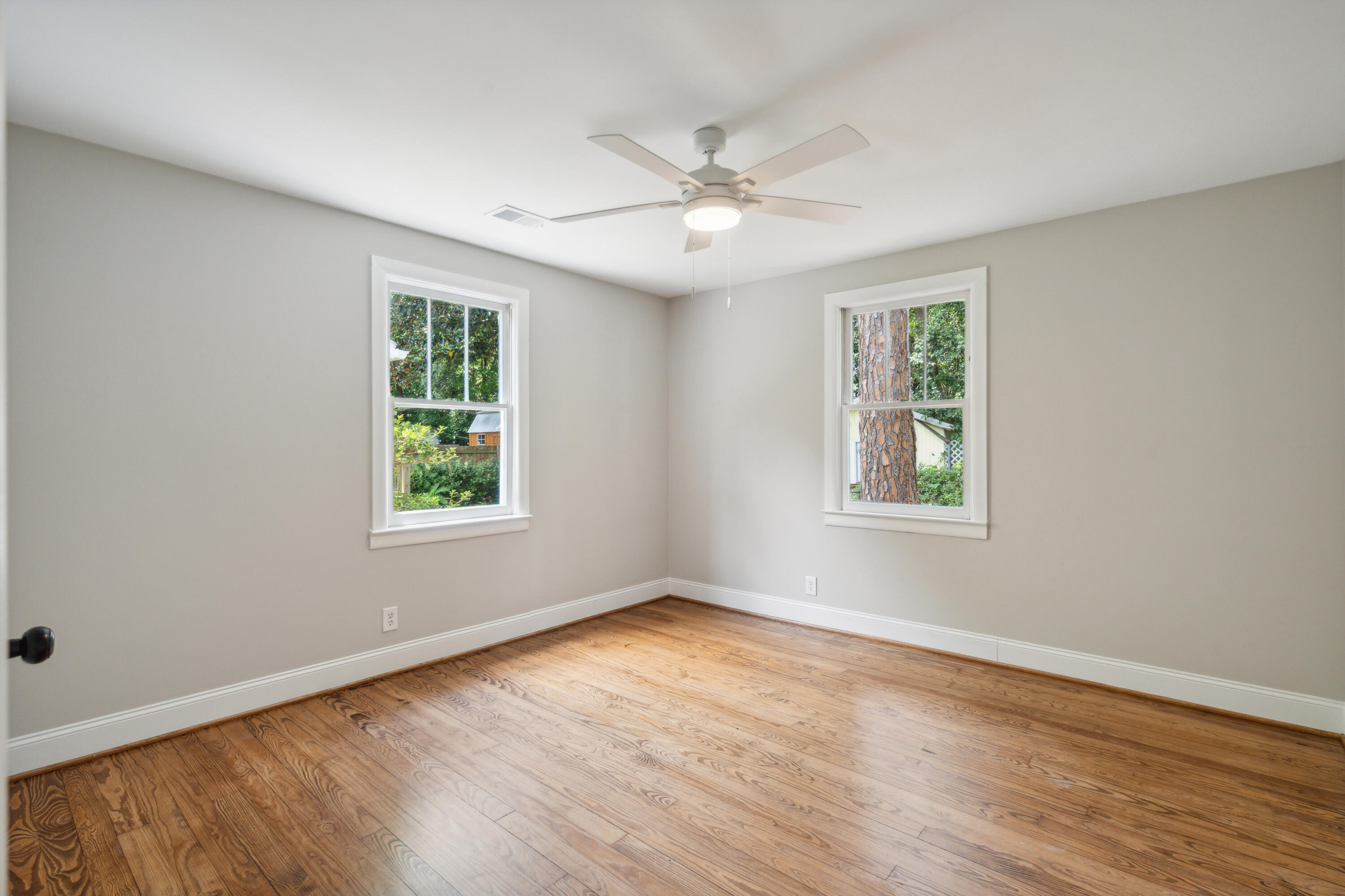 10 Live Oak Avenue