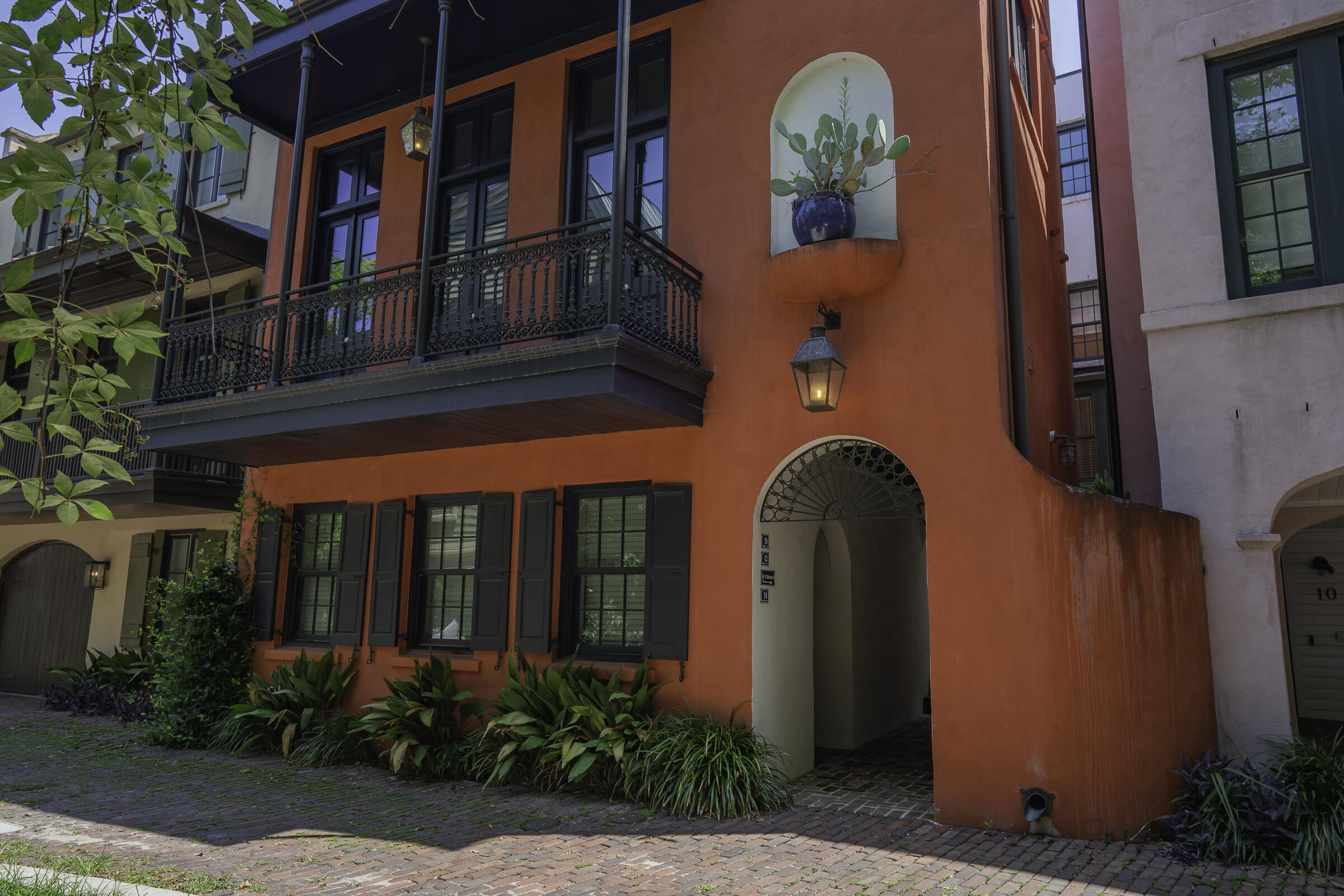 14 Catfiddle Street