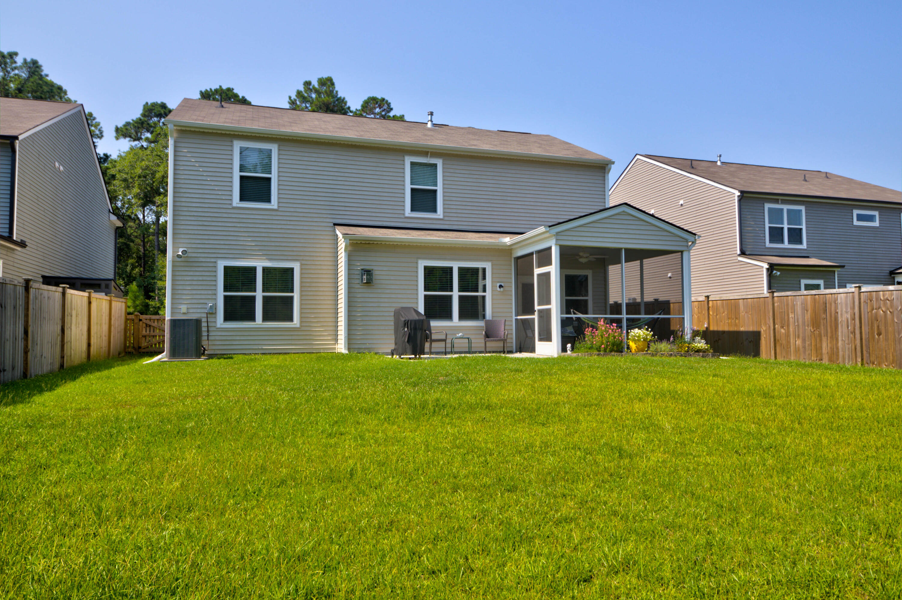 2105 Rowan Road