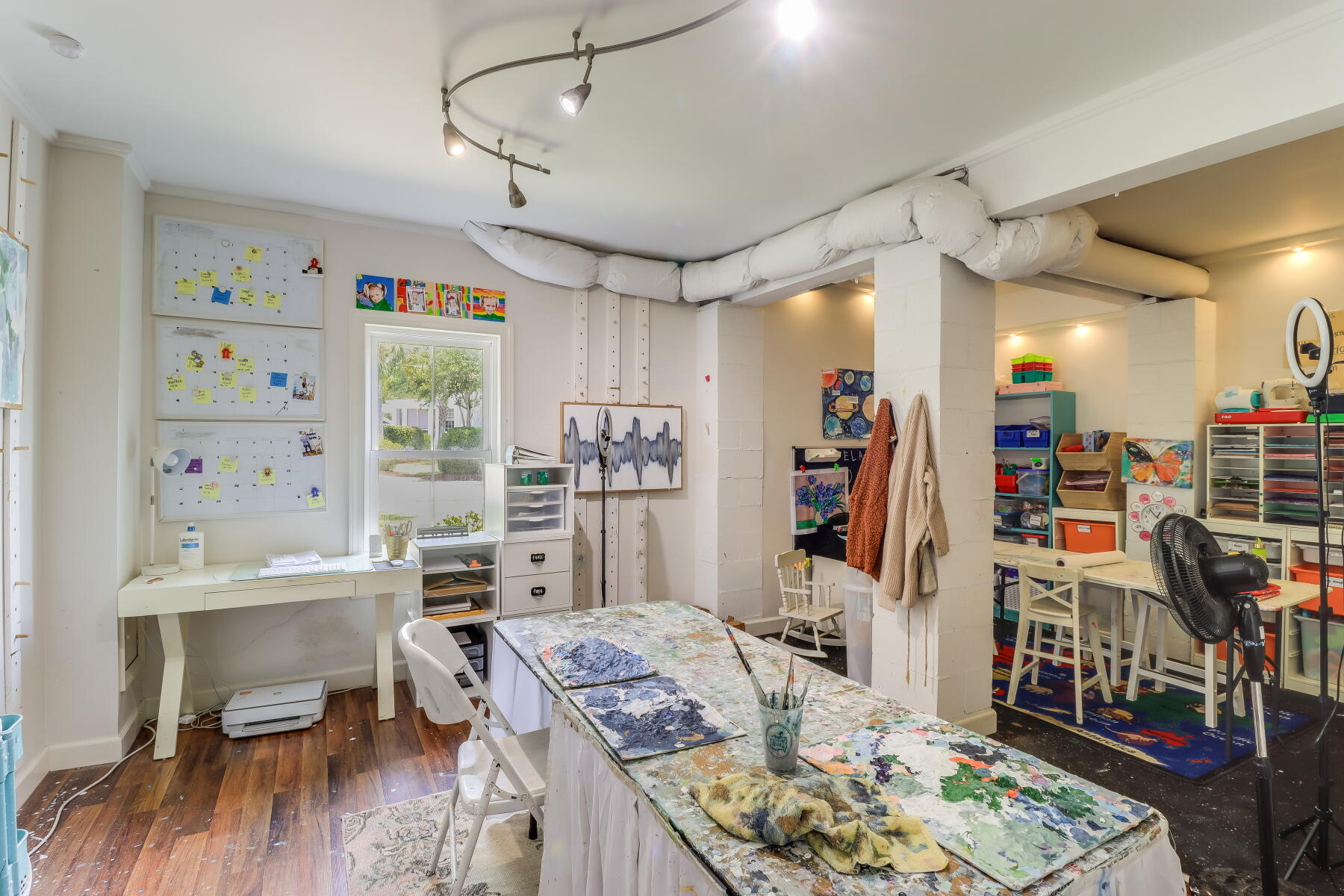 558 Island Walk E