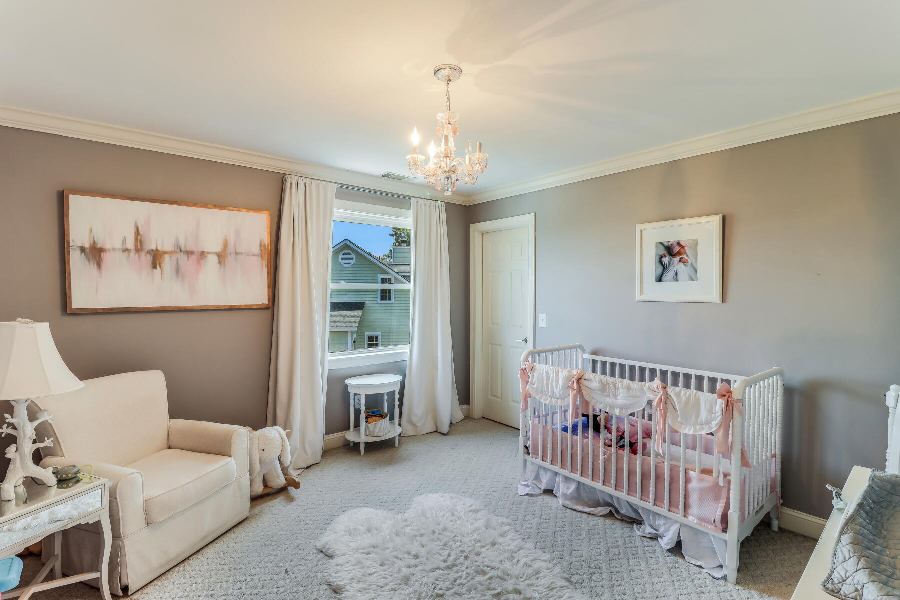558 Island Walk E