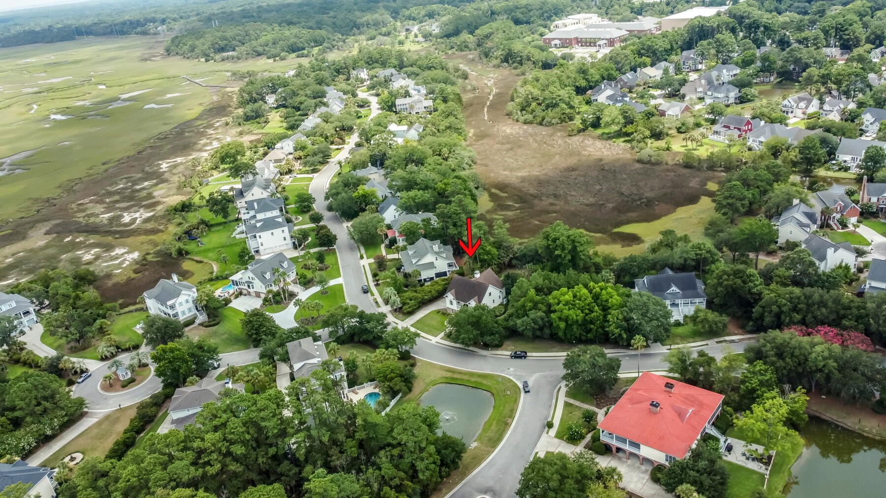 558 Island Walk E