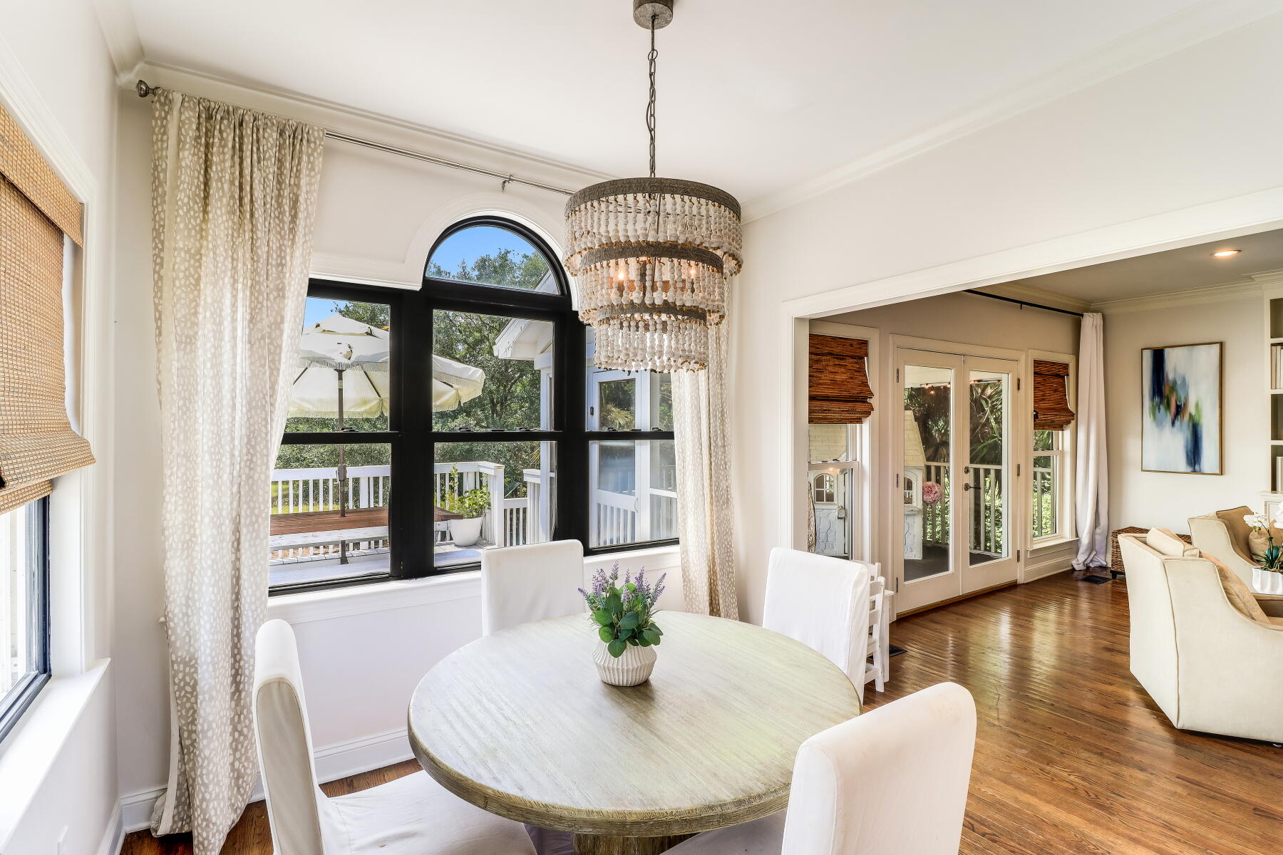 558 Island Walk E
