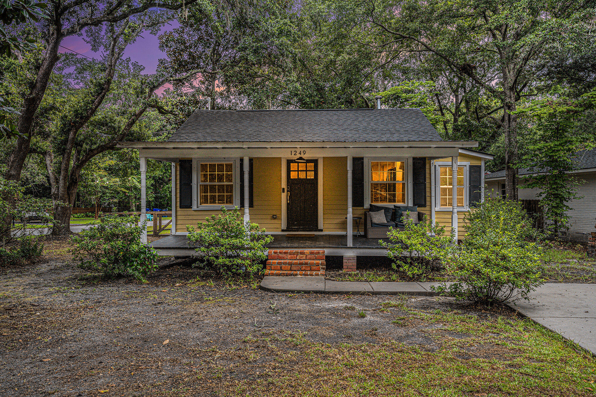 1249 Wisteria Road