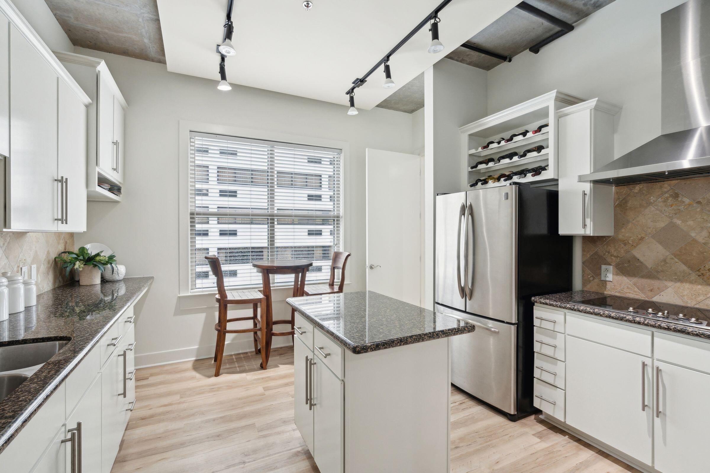 150 Bee Street # 515
