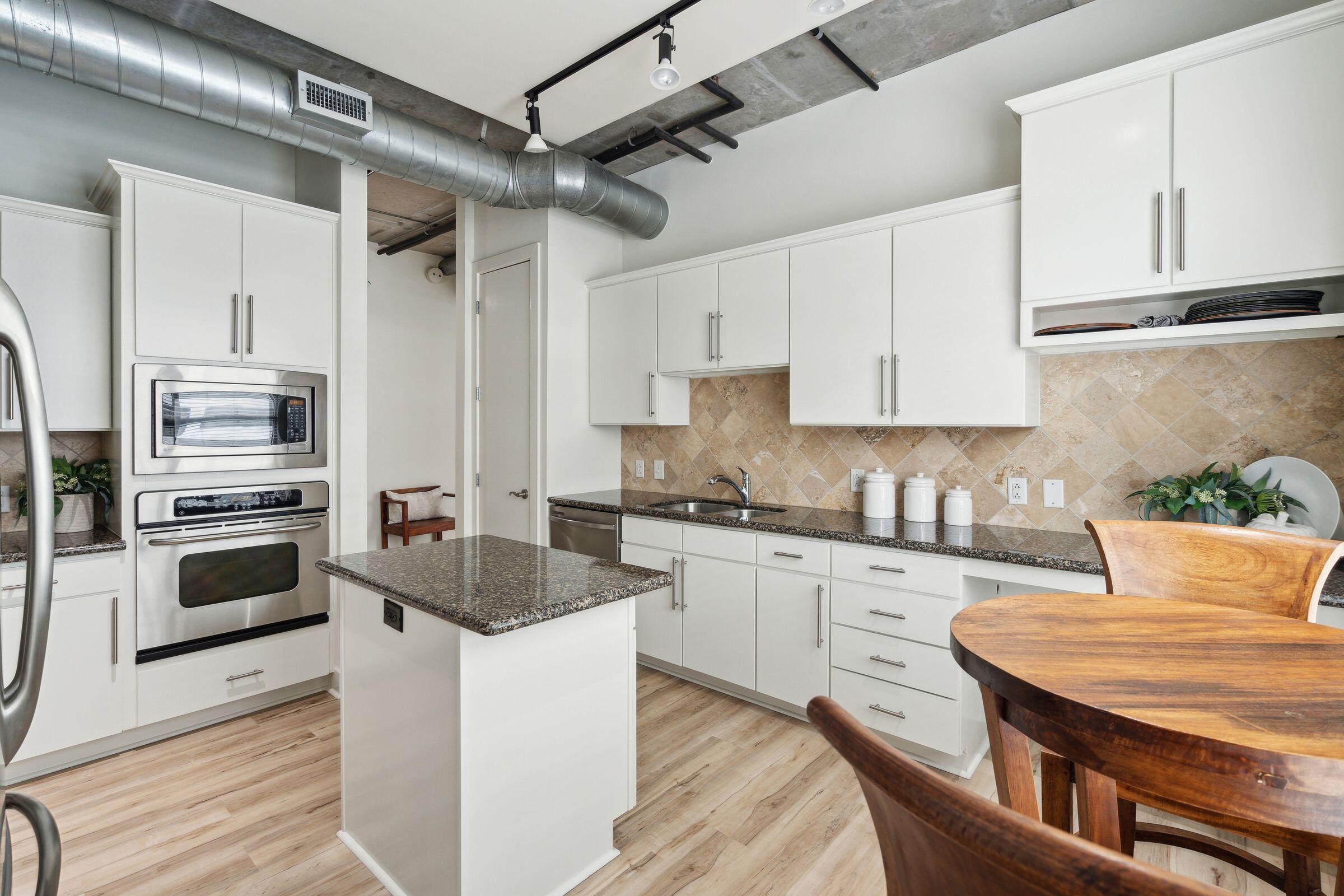 150 Bee Street # 515