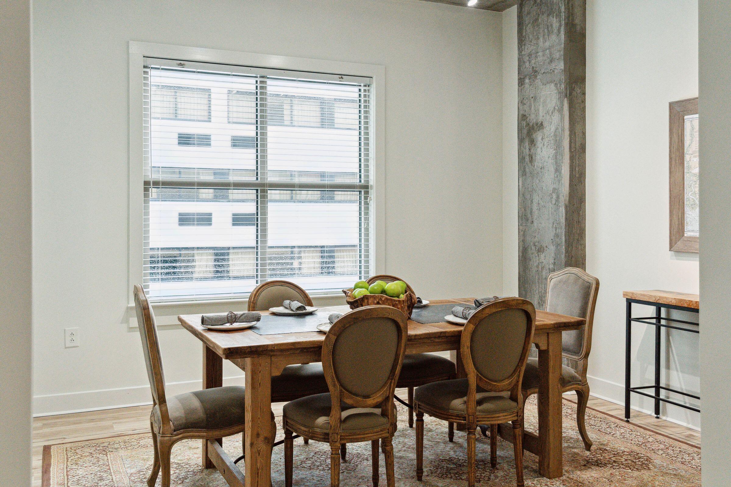 150 Bee Street # 515