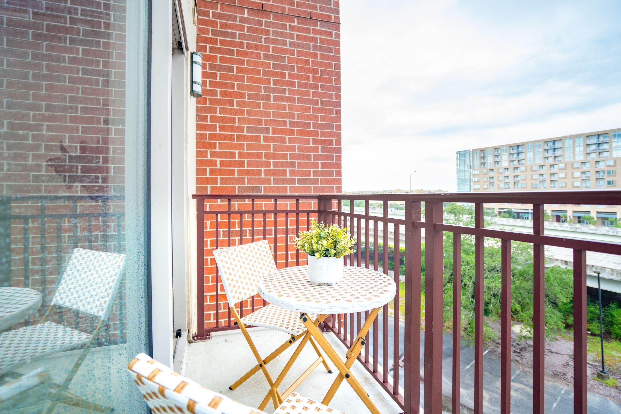 150 Bee Street # 515