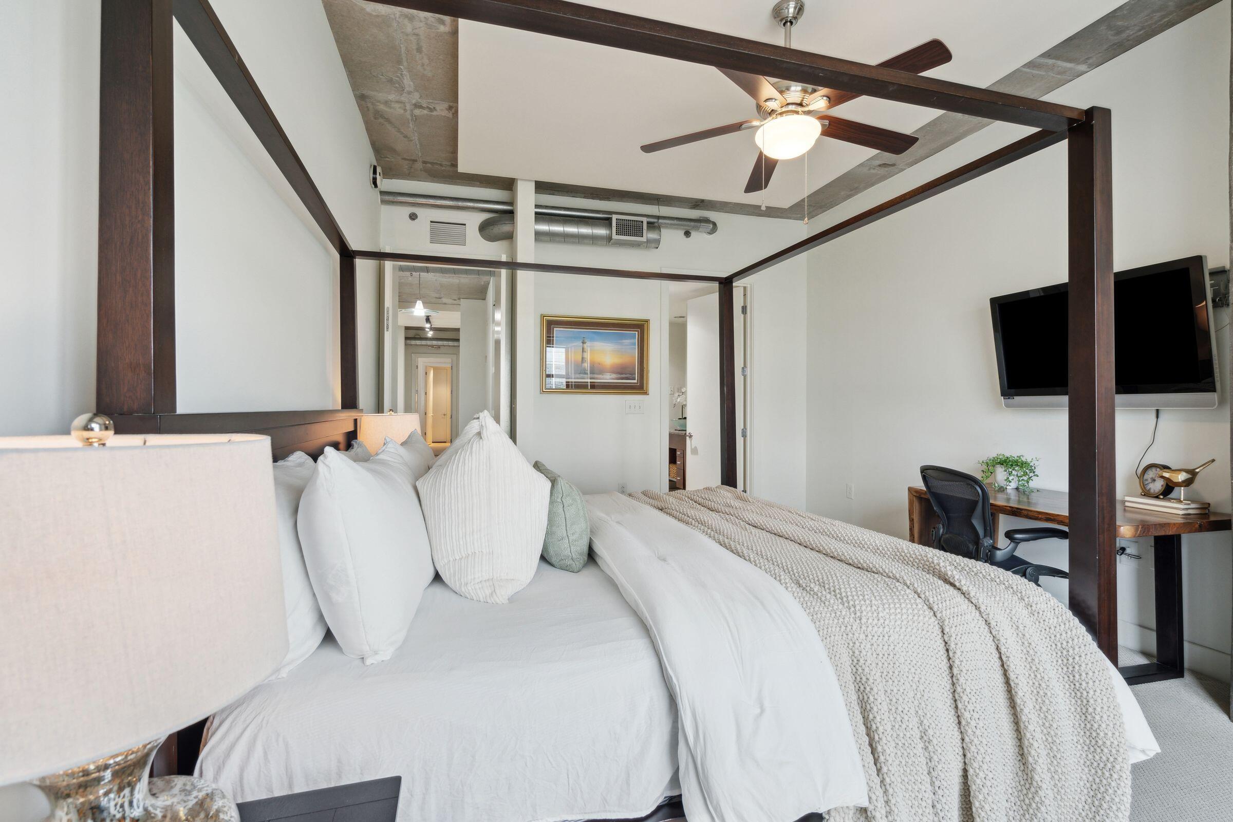 150 Bee Street # 515
