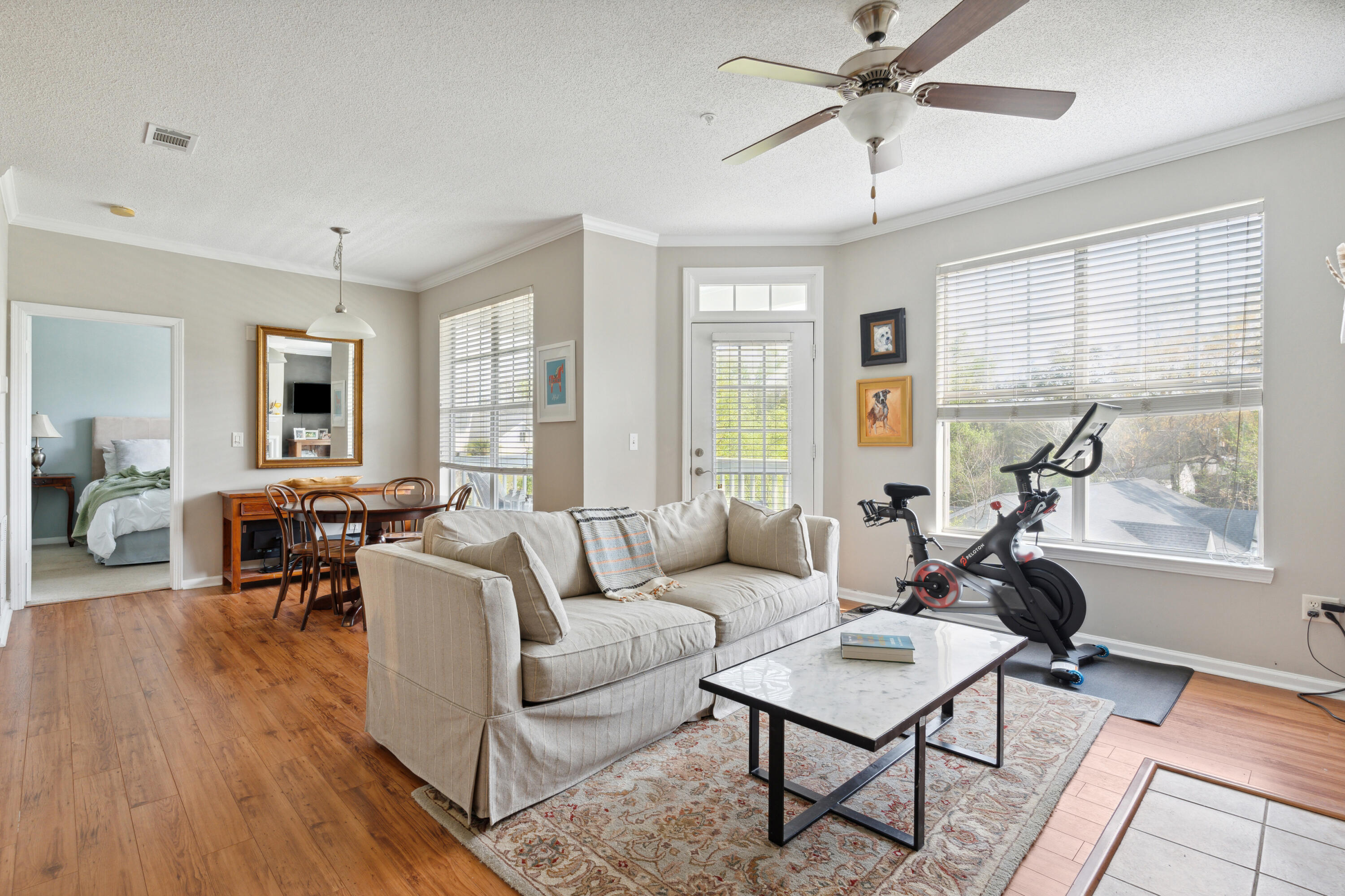 45 Sycamore Avenue # 433