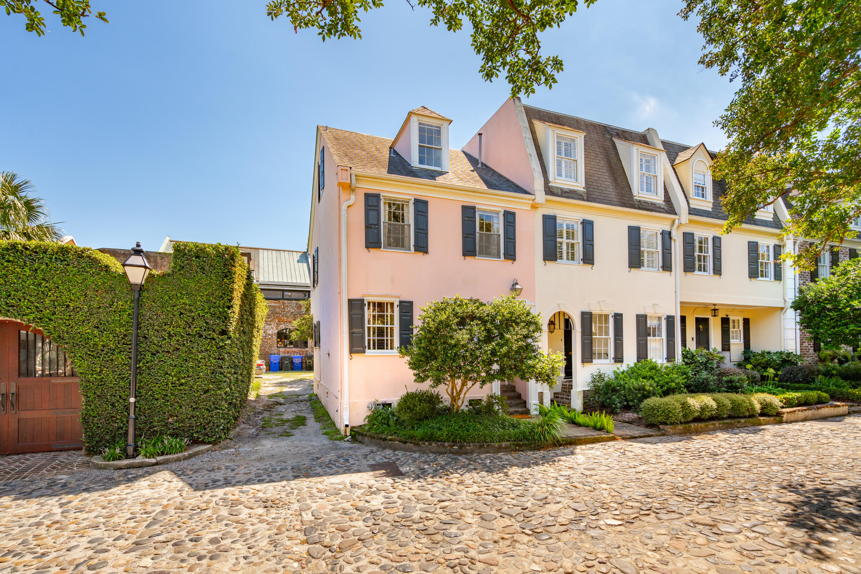 33 N Adgers Wharf
