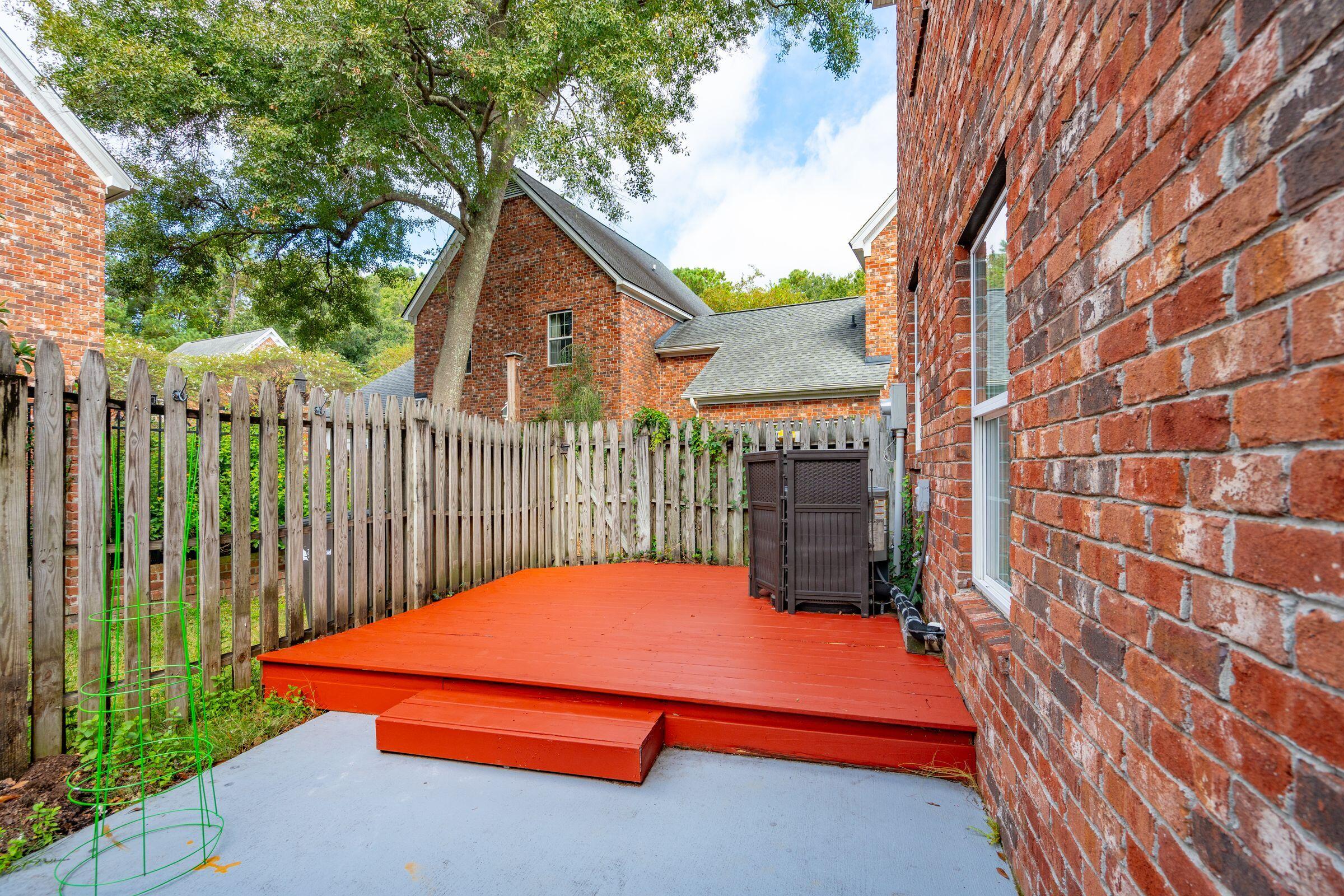 753 Natchez Circle
