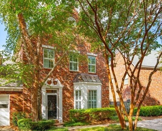 753 Natchez Circle