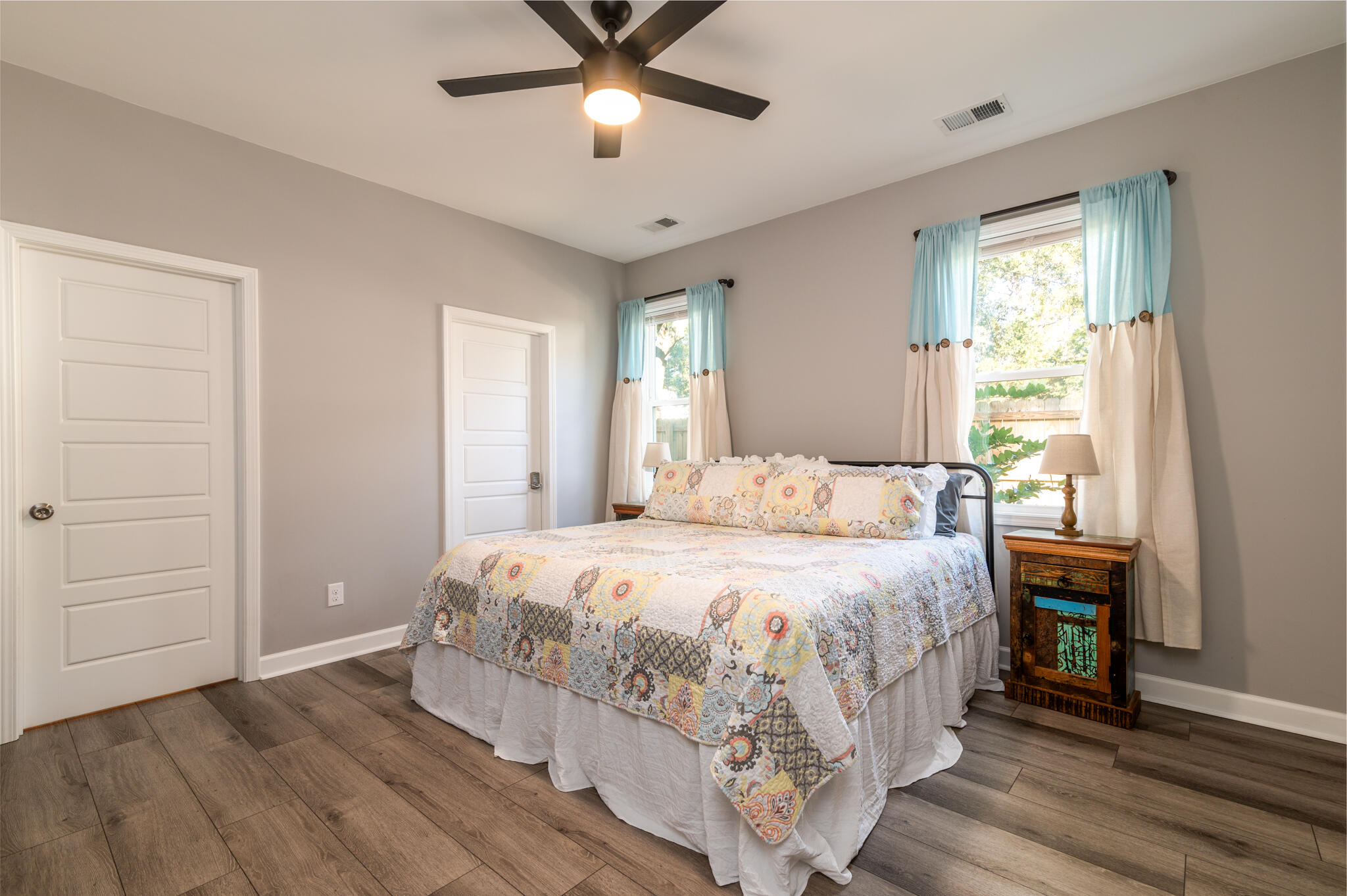 5510 Dreamers Lane