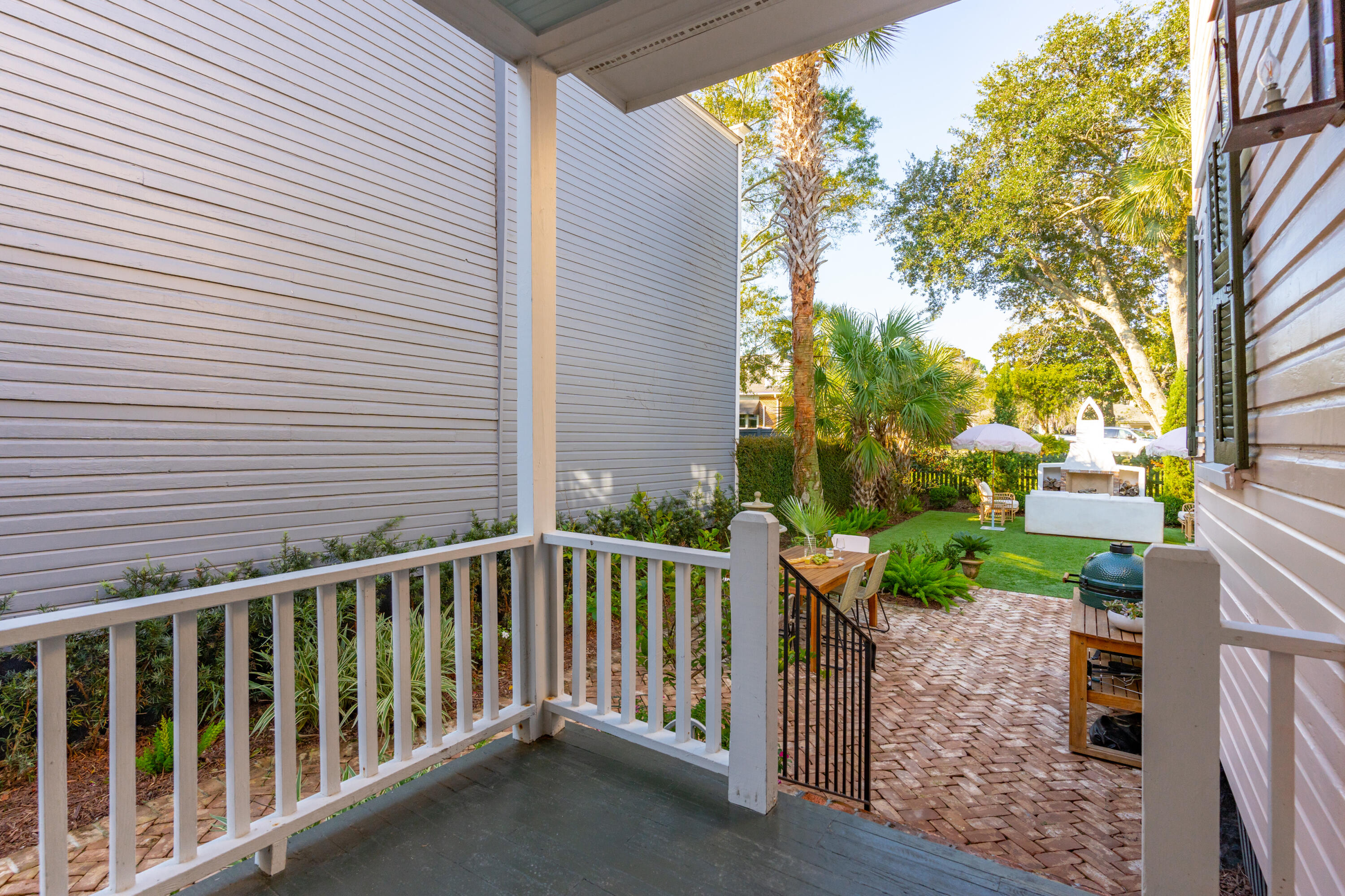 27 Gadsden Street