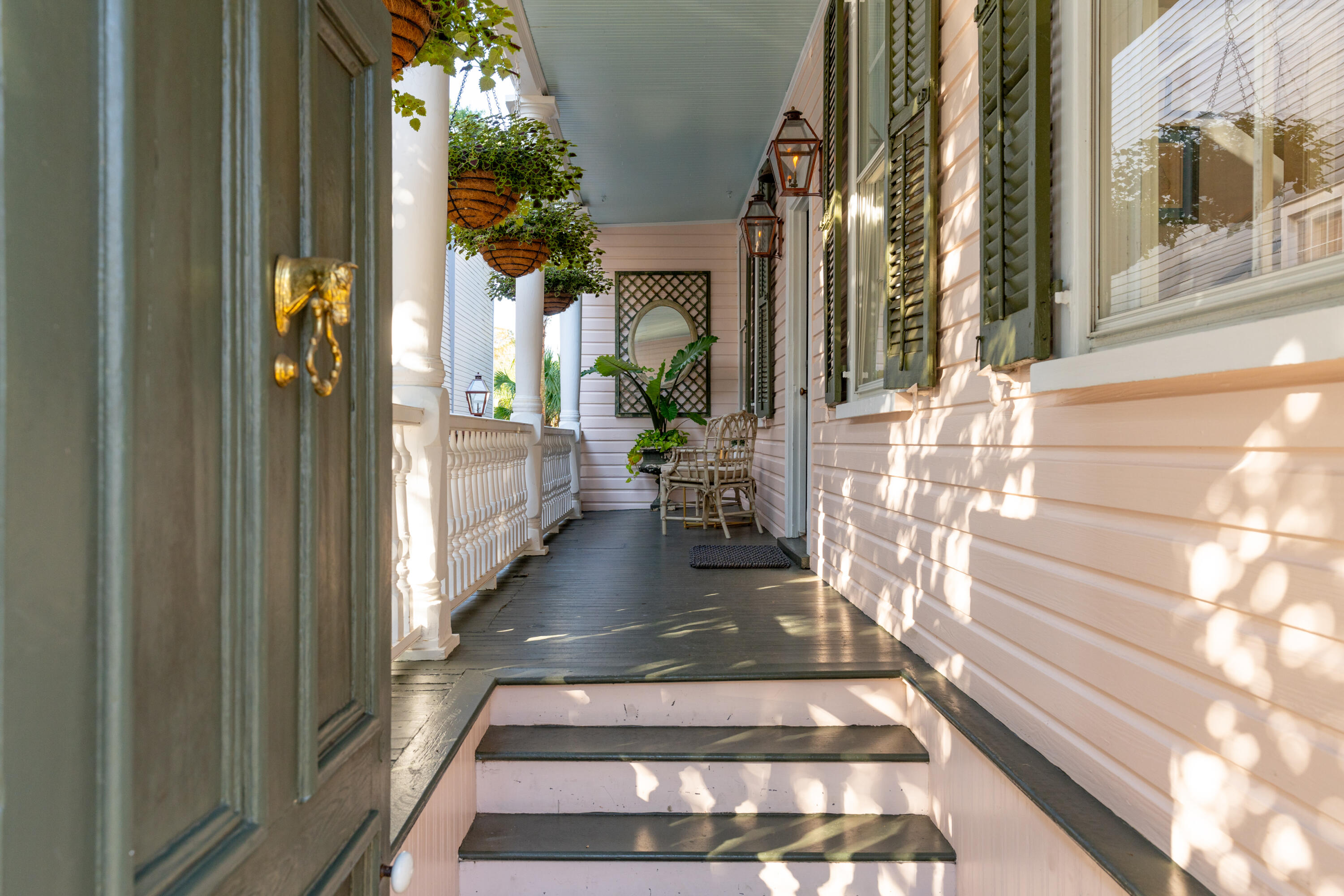 27 Gadsden Street